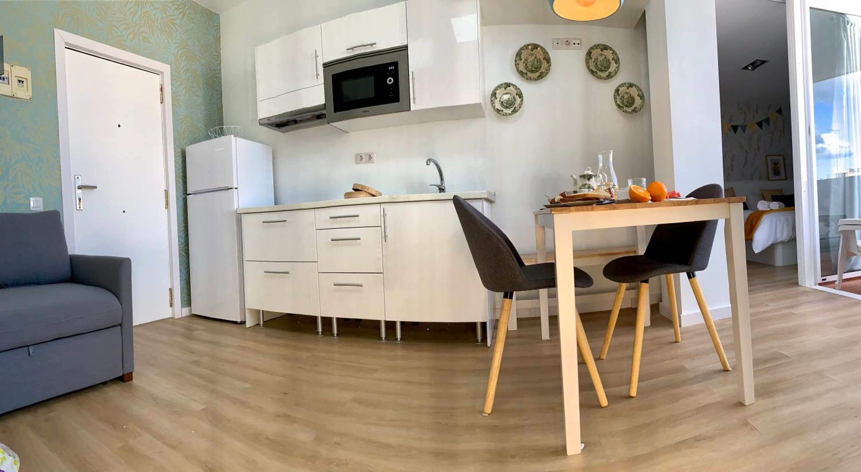 One-Bedroom Apartment - Photo 4