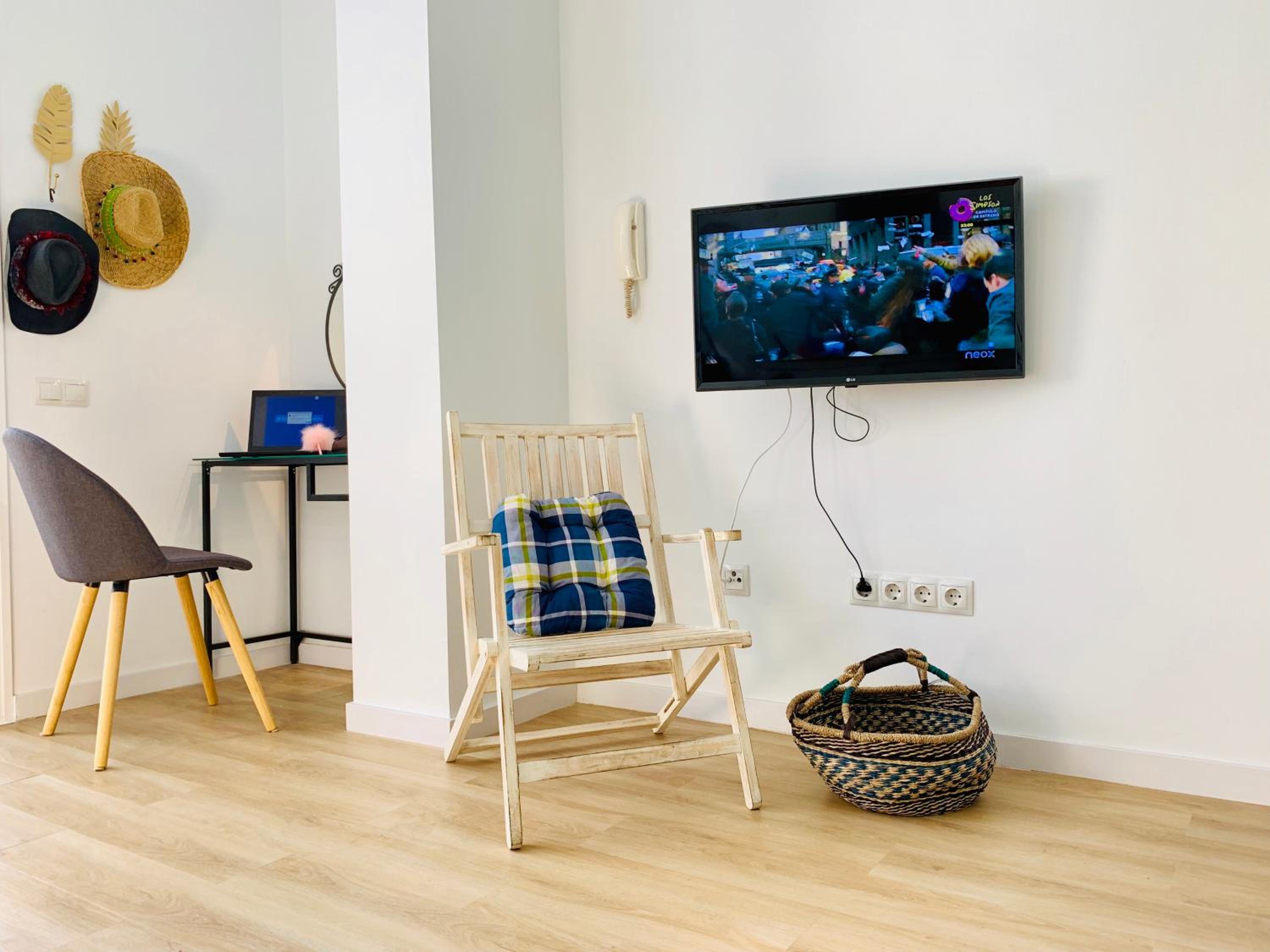 One-Bedroom Apartment - Photo 8