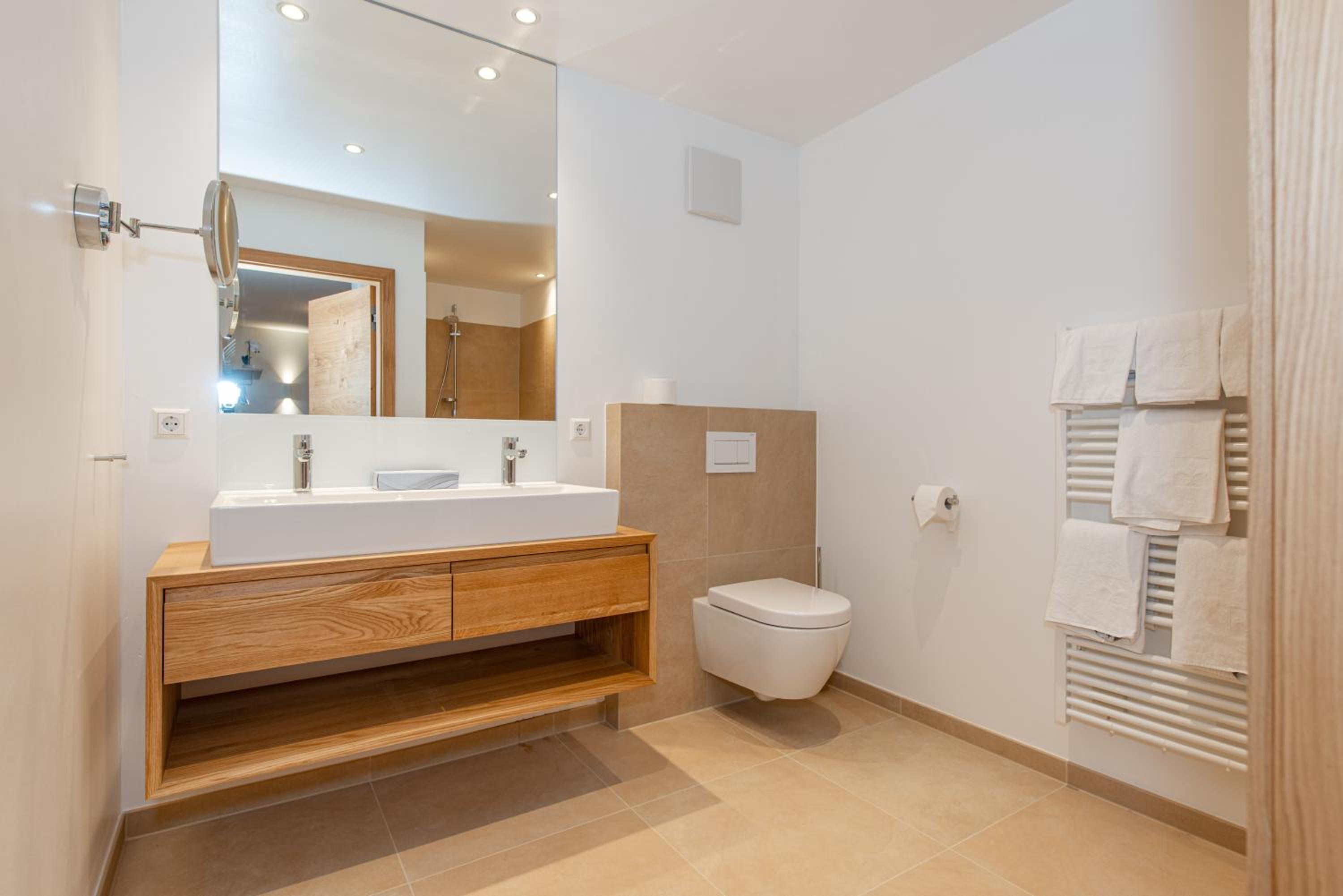 Deluxe Penthouse with Balcony and Panoramic View photo 3