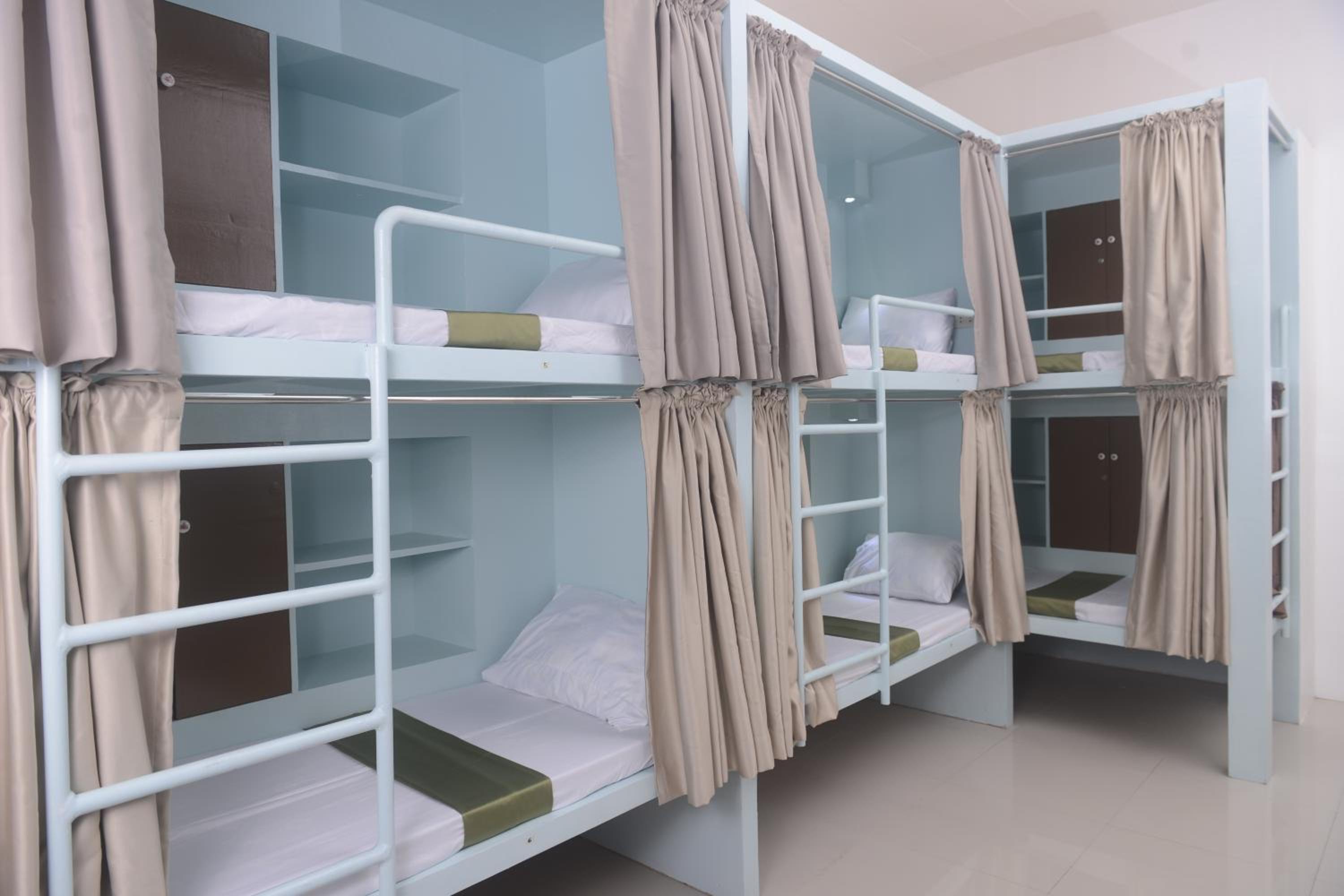 Bunk Bed in Female Dormitory Room   photo 3
