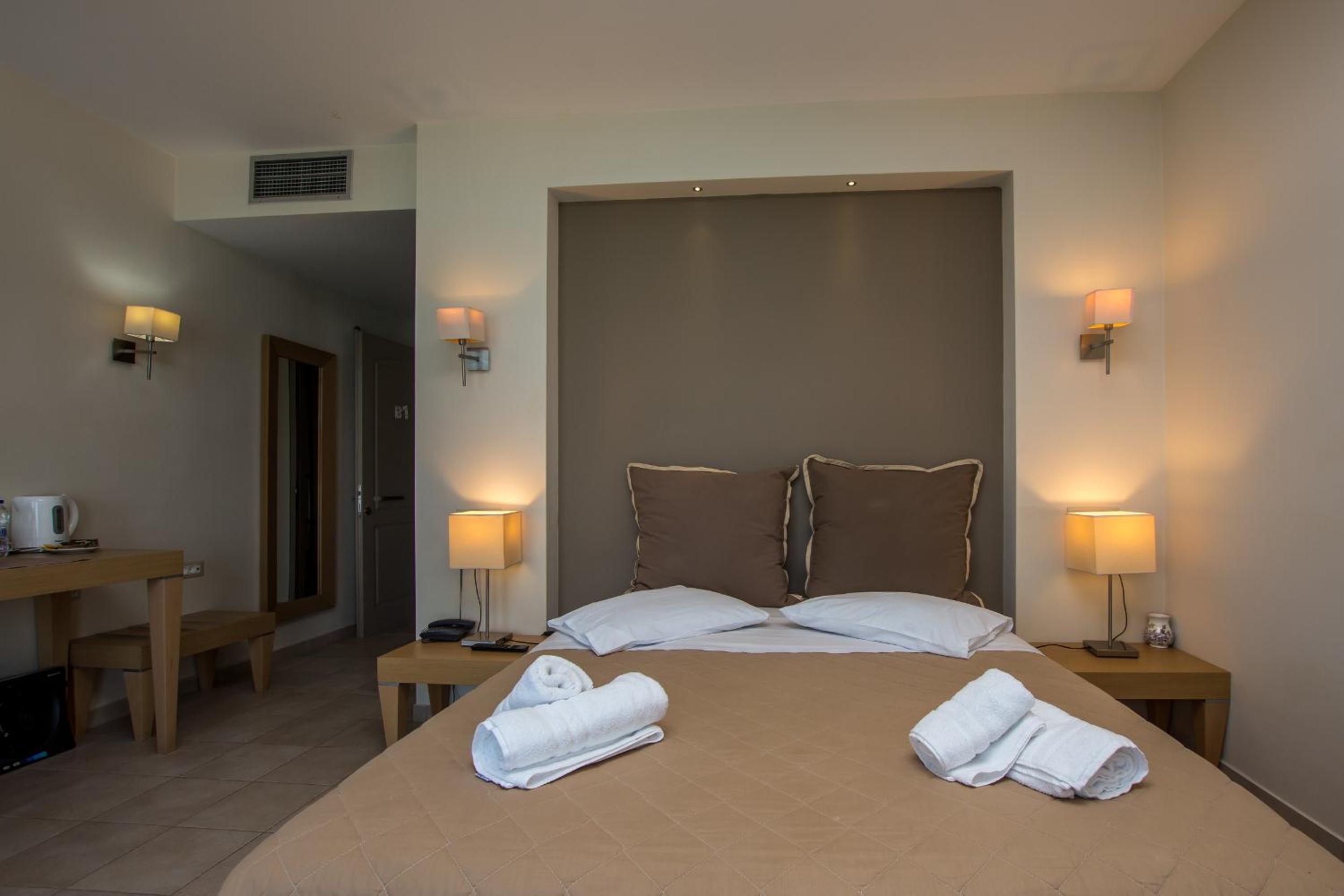 Triple Room with Sea View