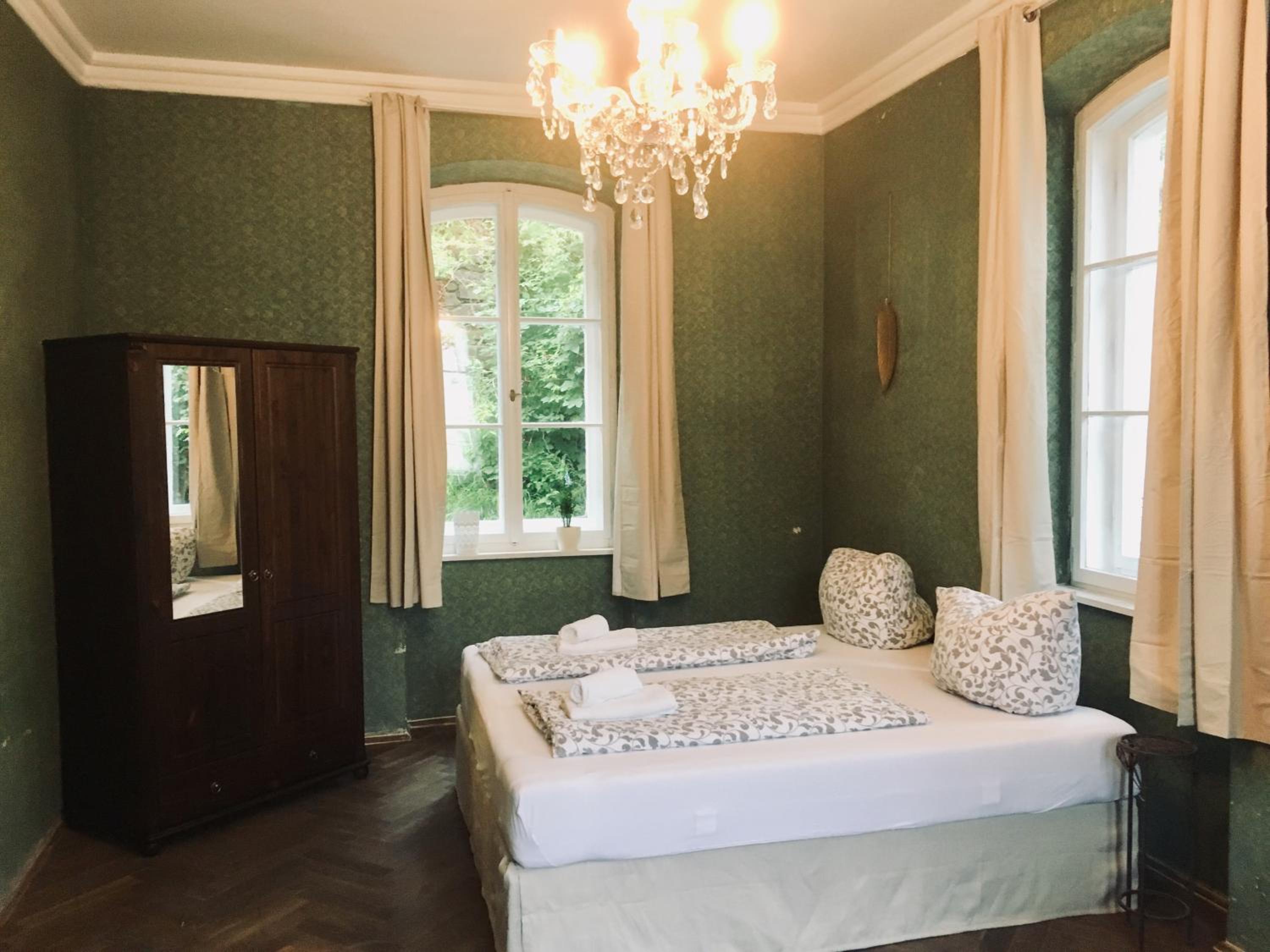 Economy Double Room with Shared Bathroom photo 1