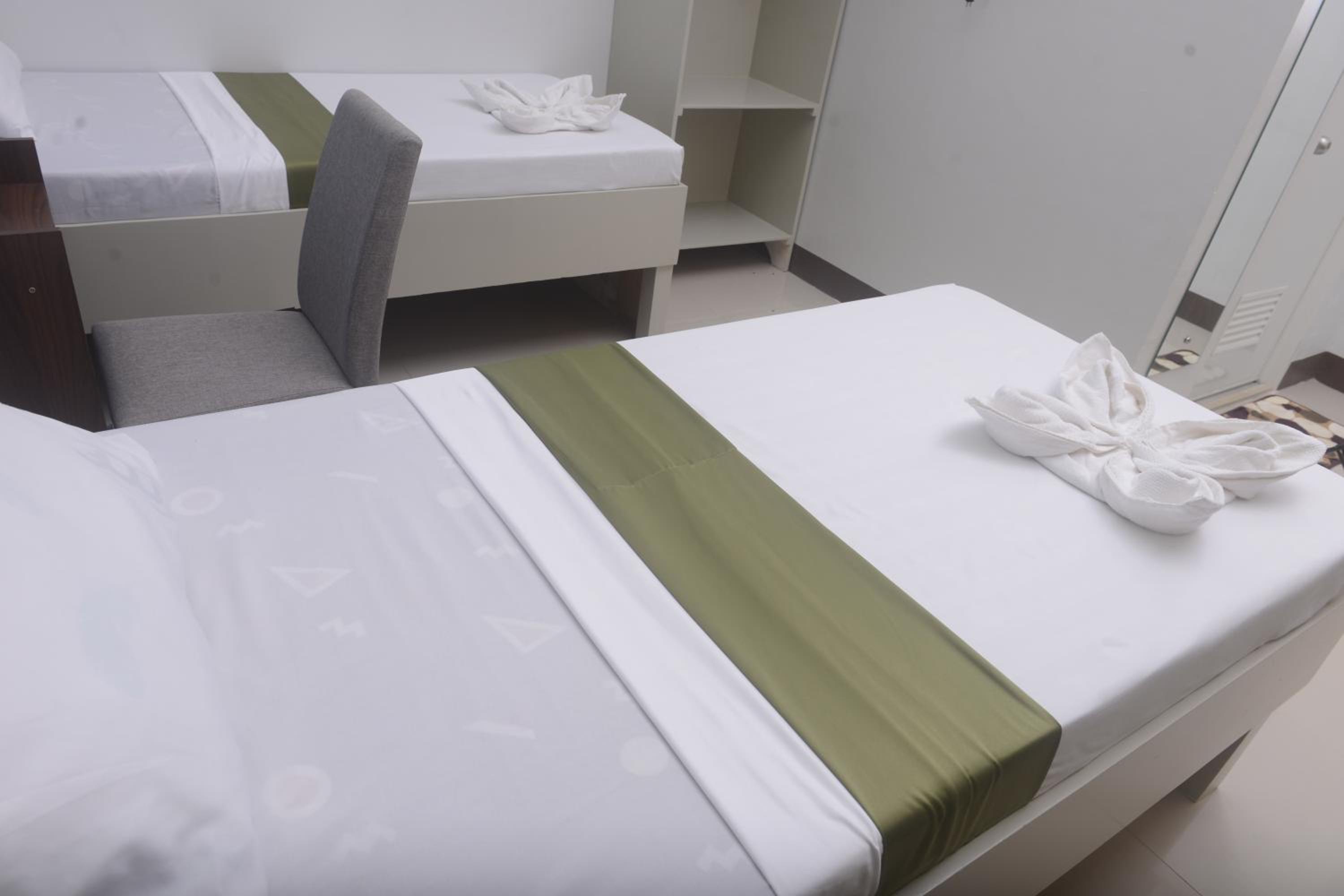 Deluxe Twin Room - Photo 2