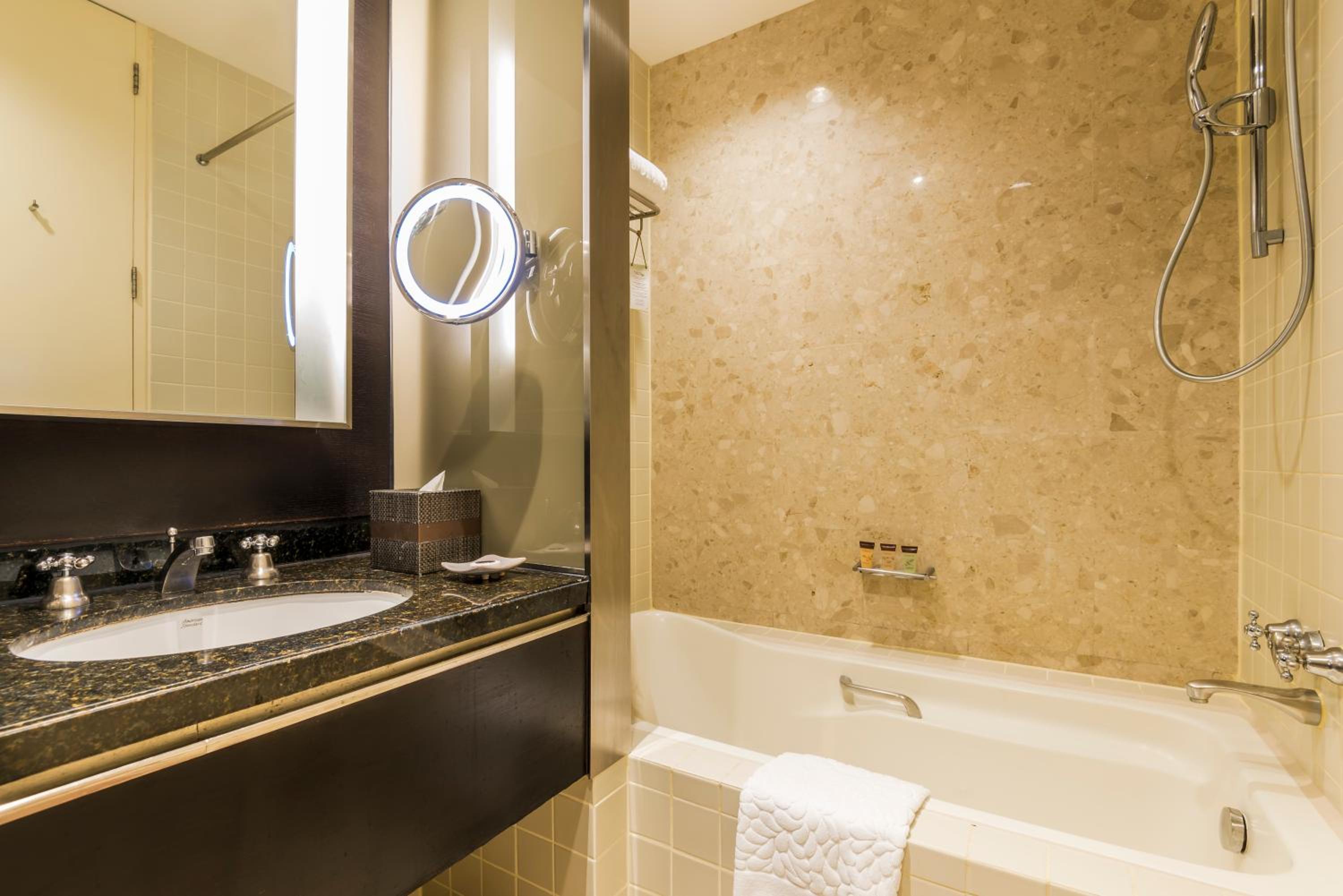 Grand Deluxe Twin Room photo 2