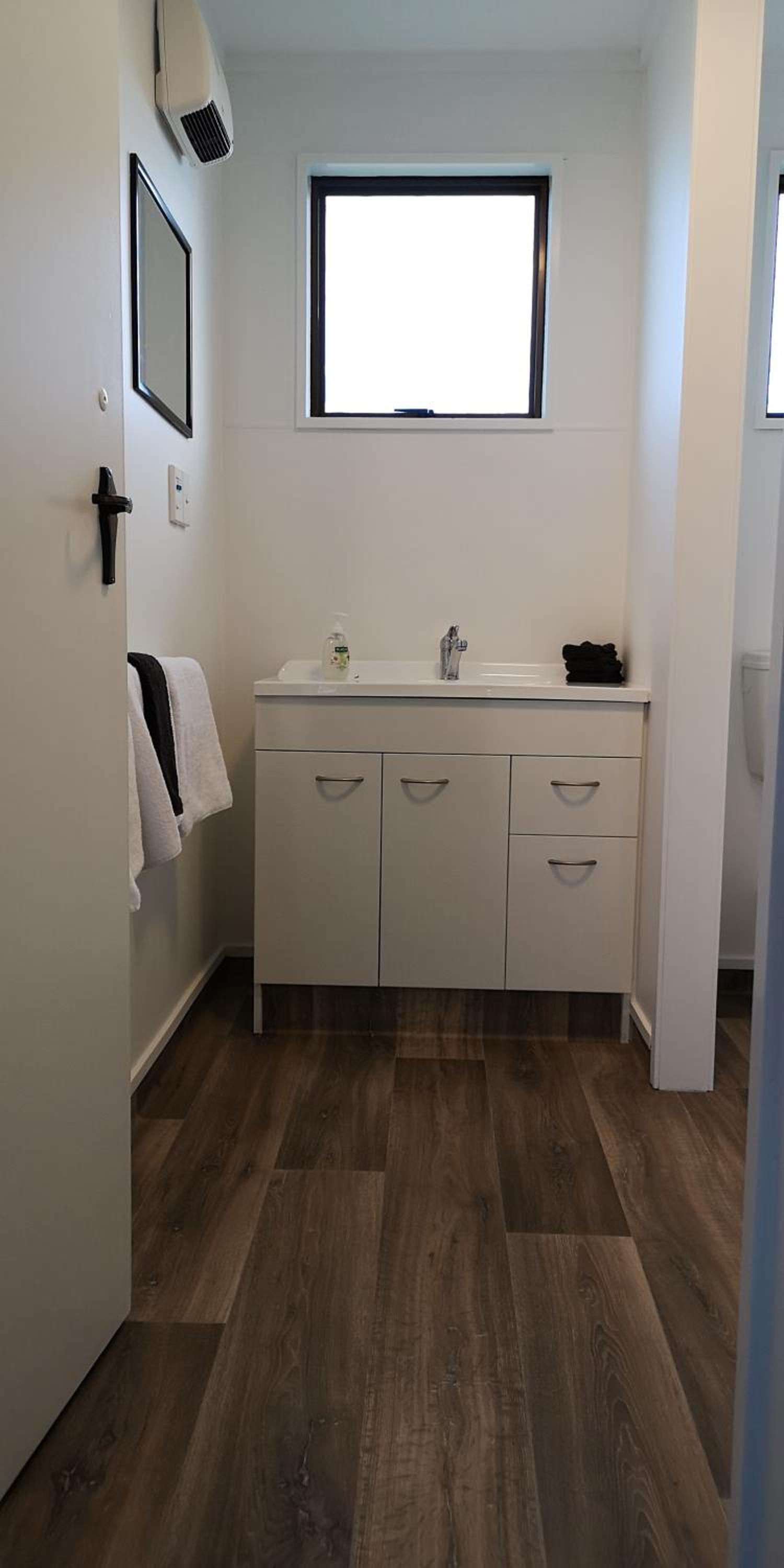 One-Bedroom Apartment - Photo 7