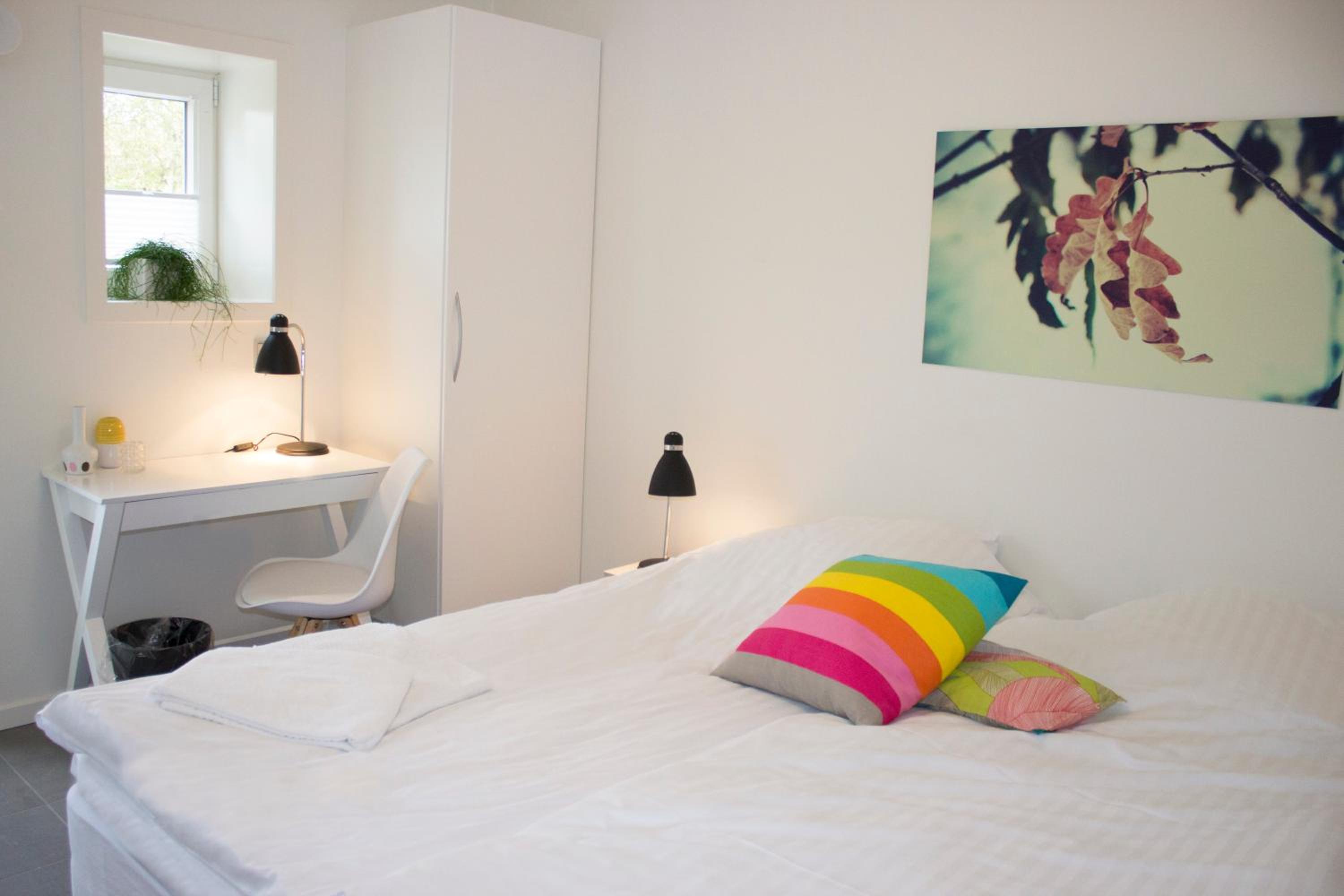 Standard Twin Room - Photo 6
