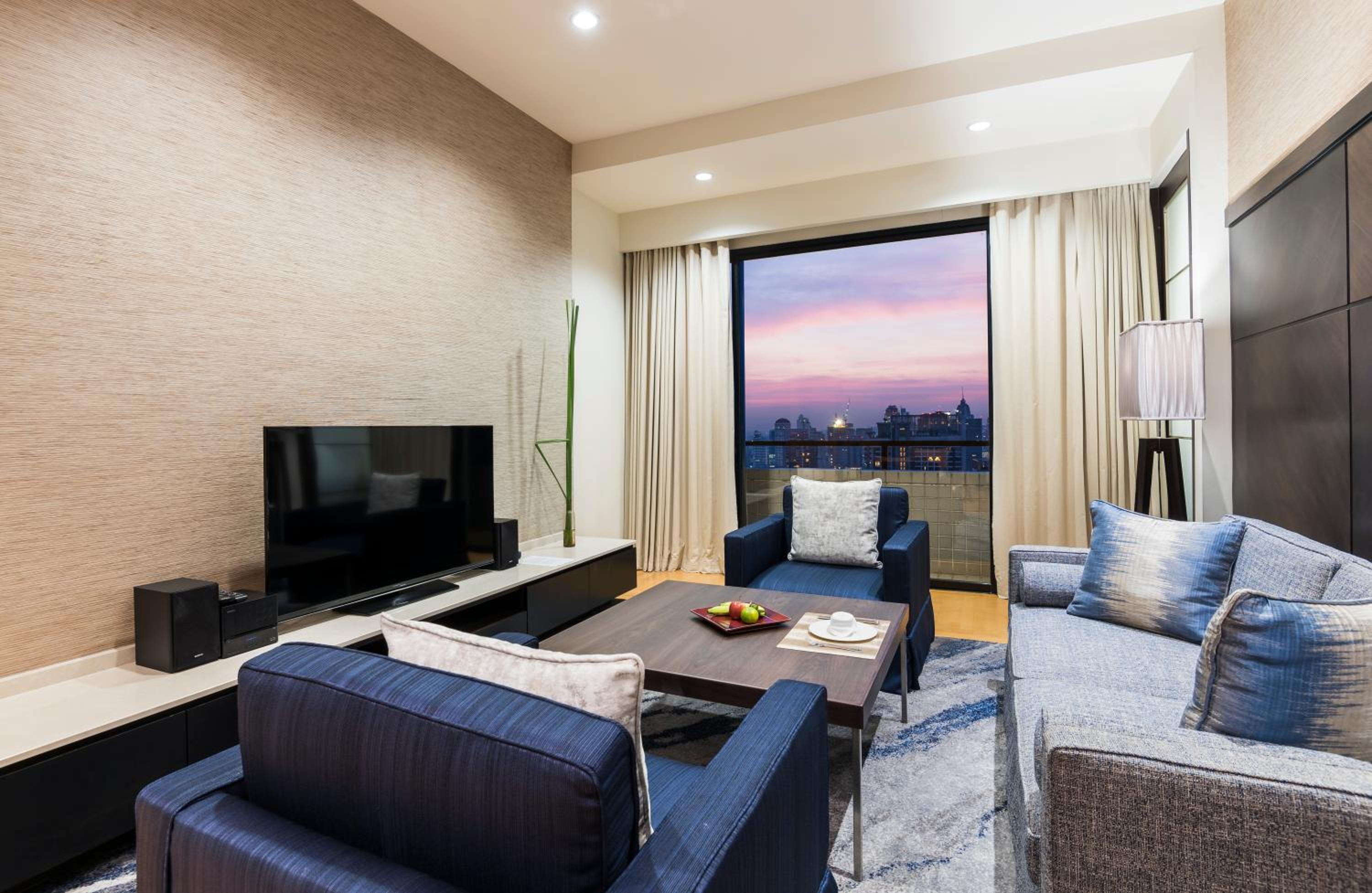 One-Bedroom Suite photo 2