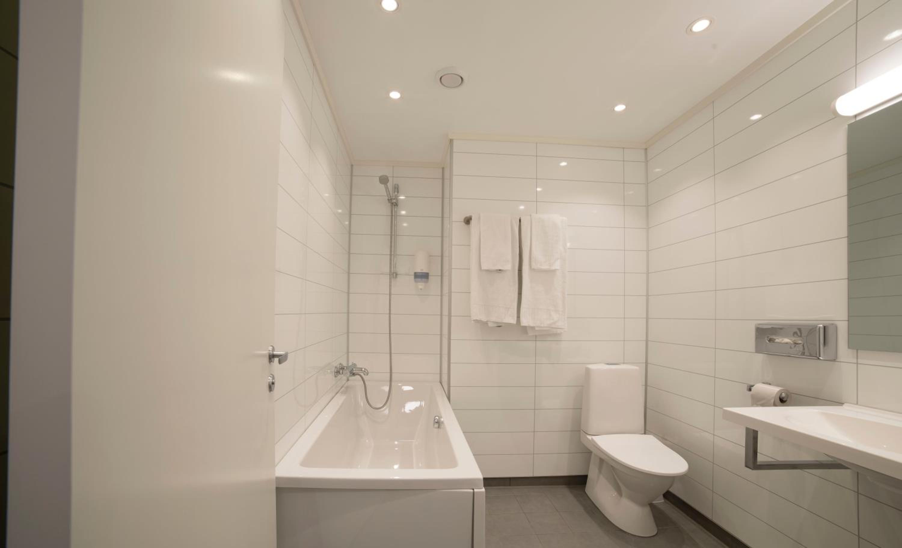 Twin Room - Non-Smoking - Photo 29