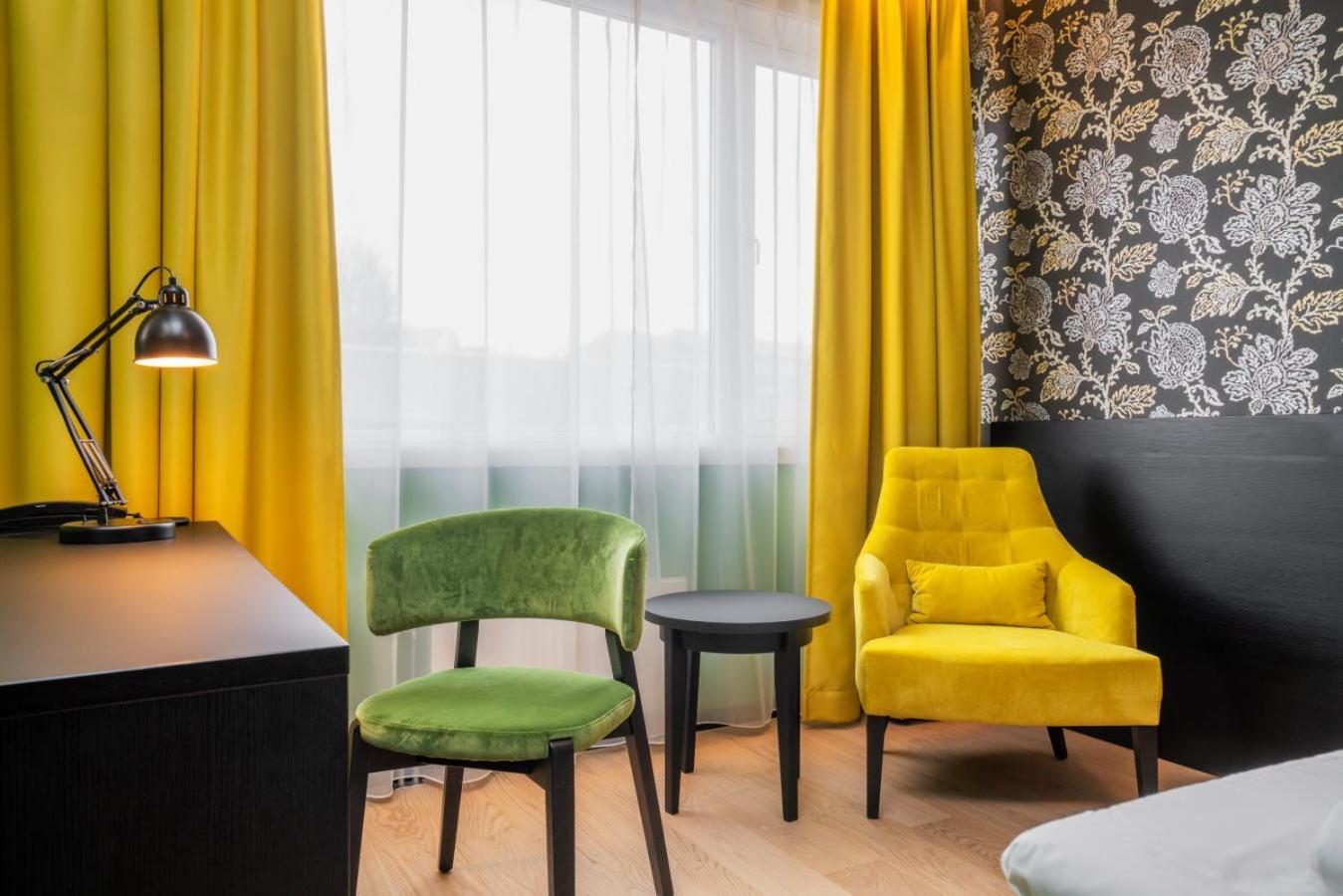 Standard Twin Room - Photo 2