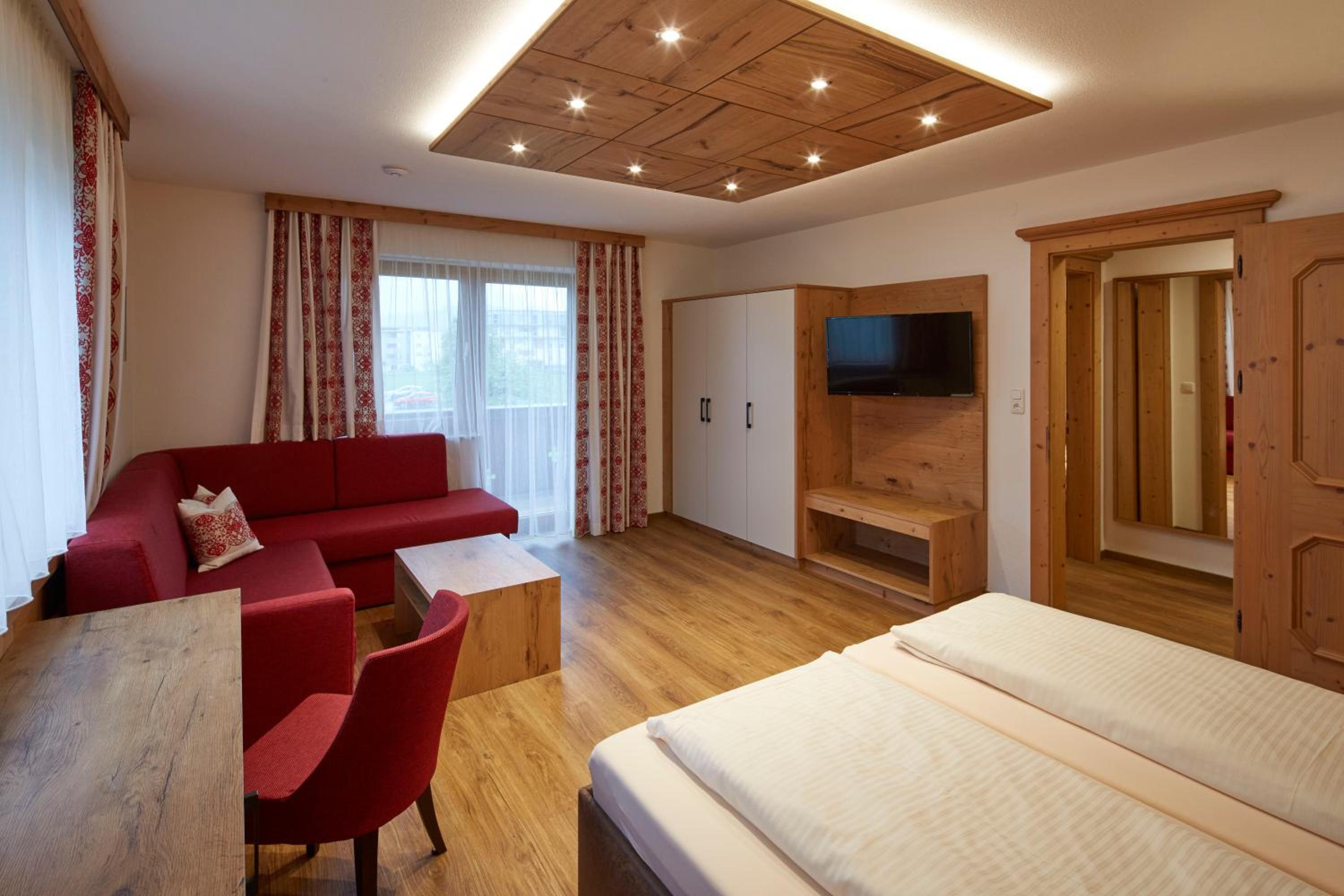 Quadruple Room - Photo 2