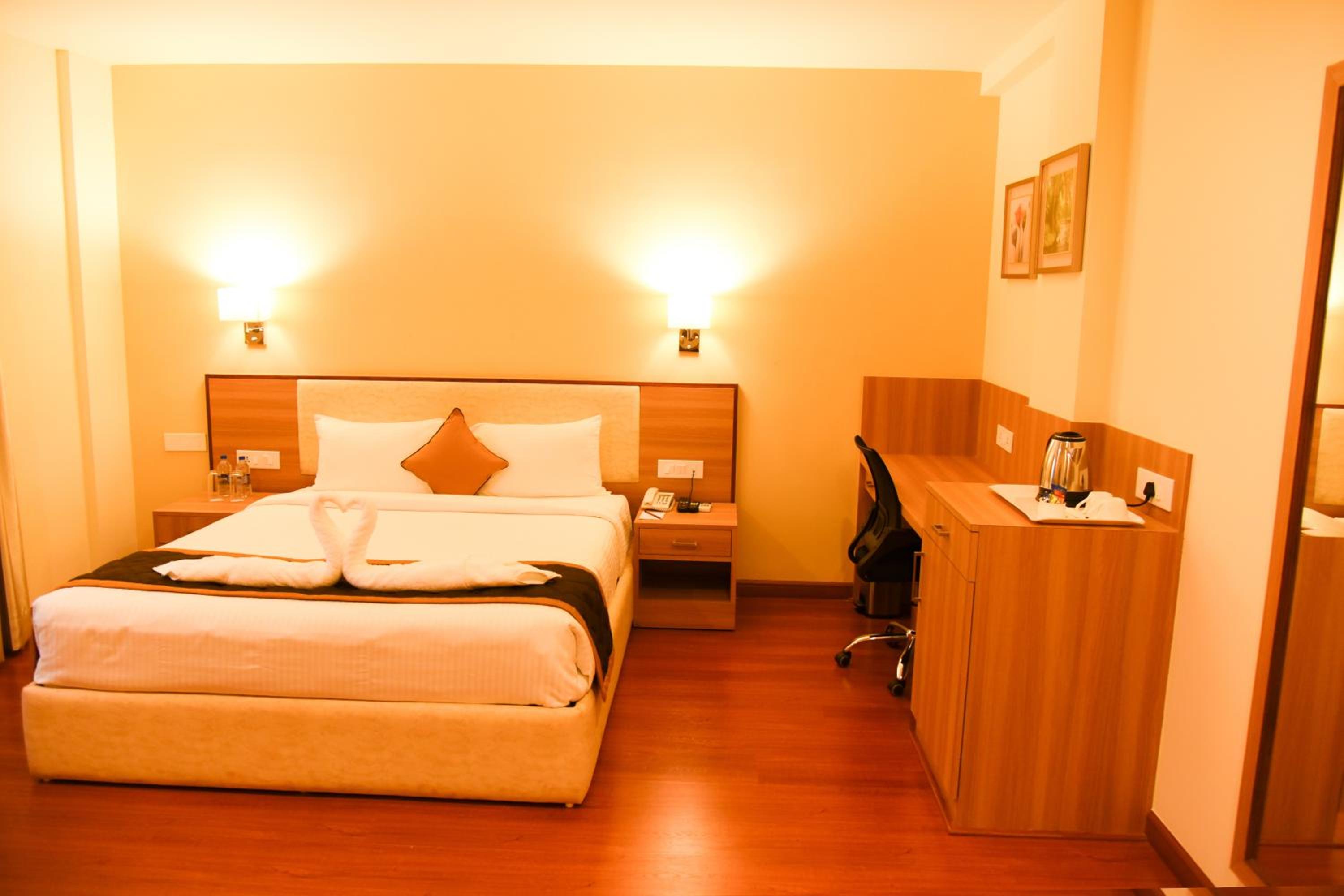 Deluxe Room - Photo 6