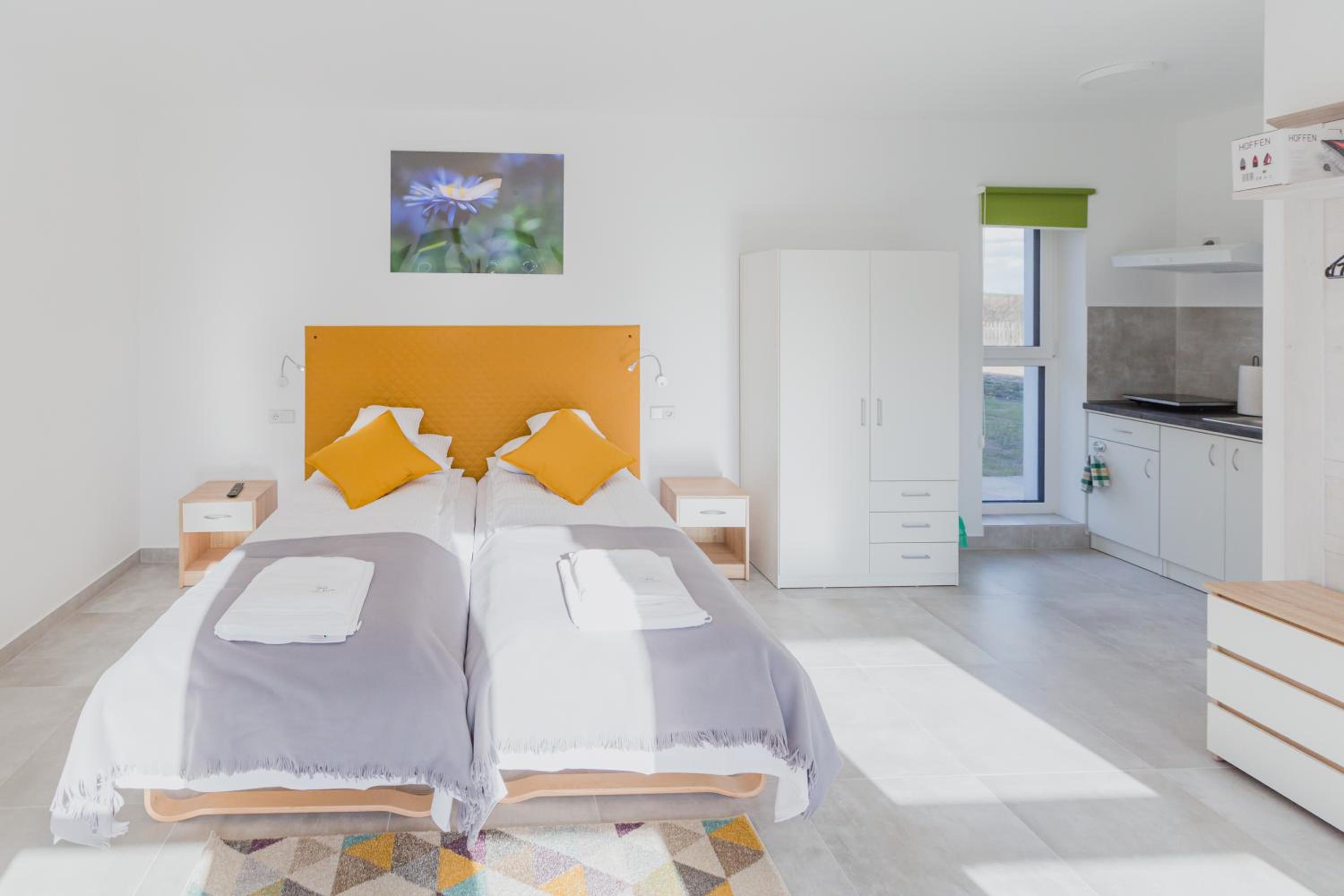 Double or Twin Room with Garden View photo 3
