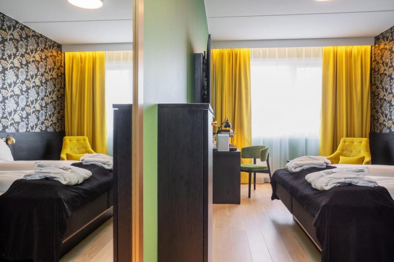 Superior Double or Twin Room with Sea View - Photo 1