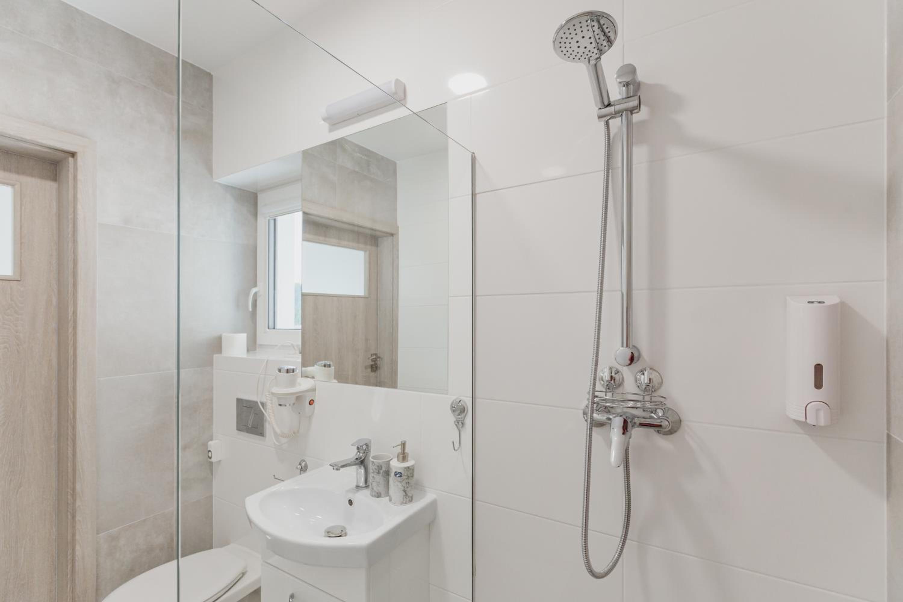 Double or Twin Room with Garden View photo 3