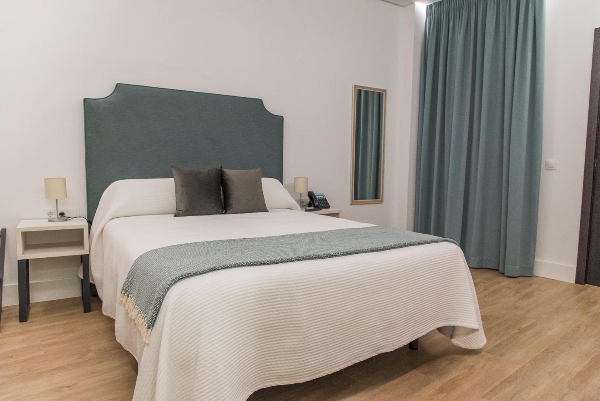Standard Double Room - Photo 1