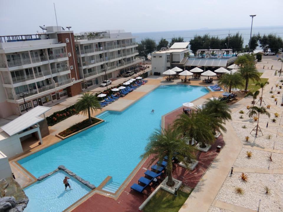 Apartment with Sea View - Photo 24