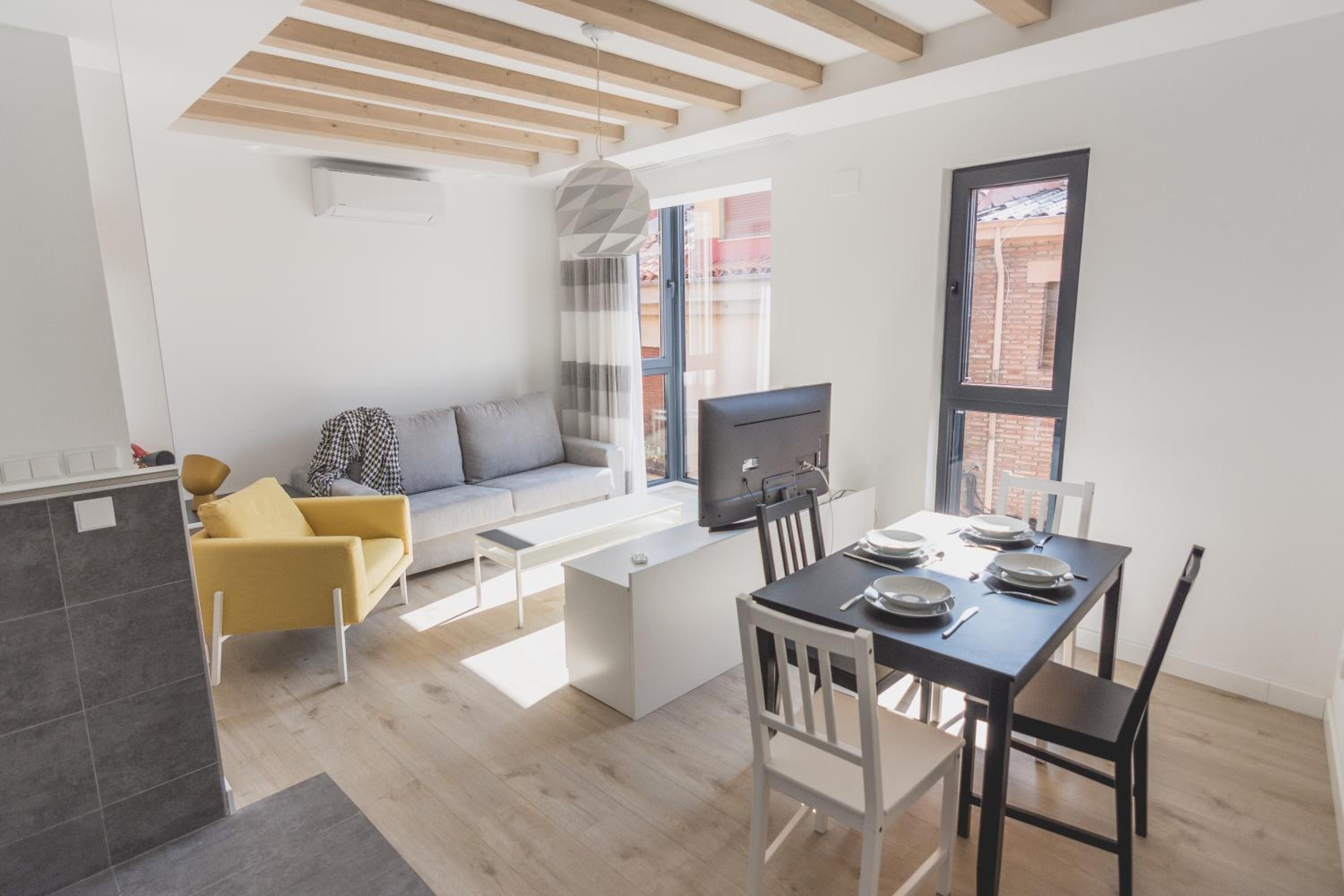 Apartment - Photo 8