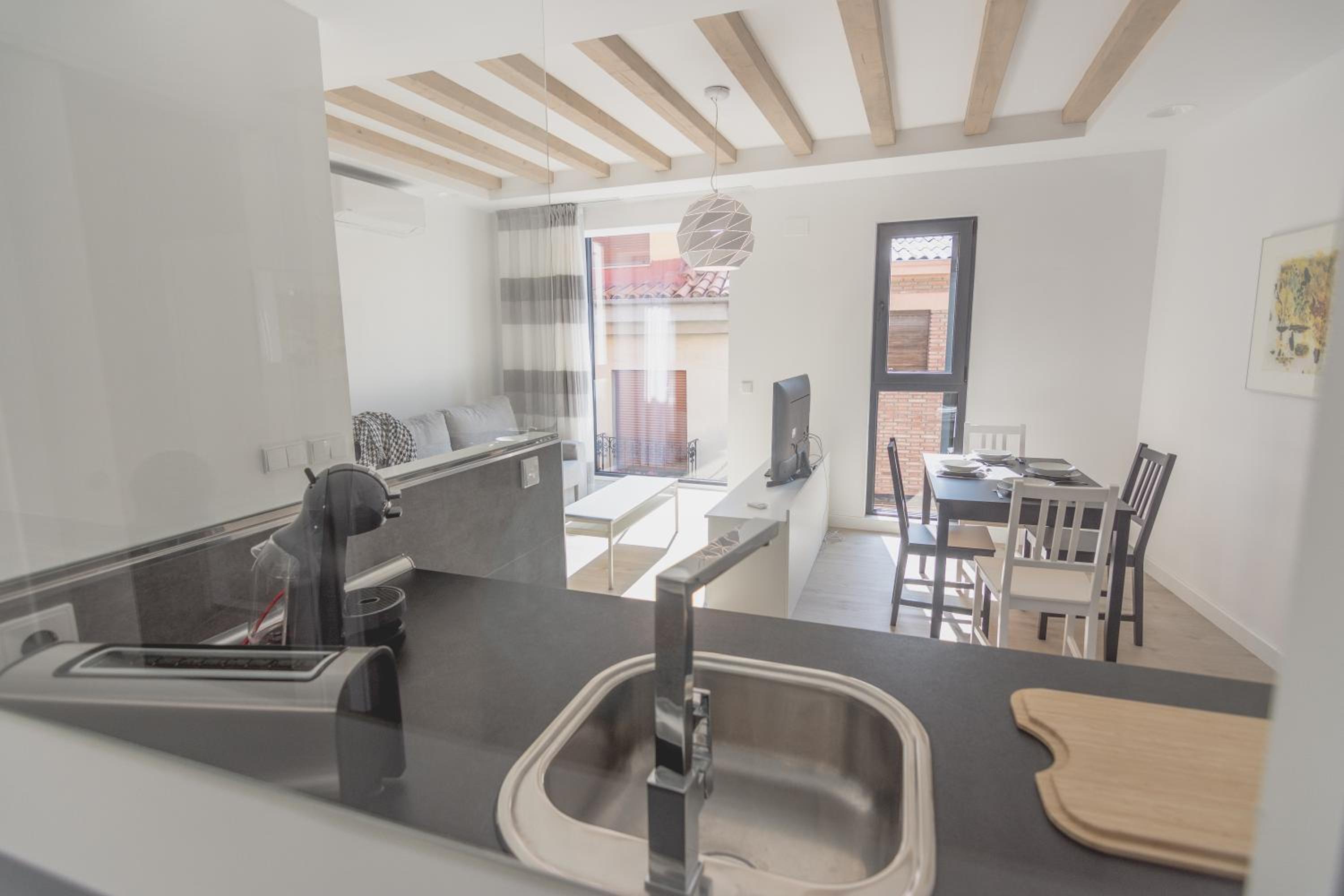 Apartment - Photo 4