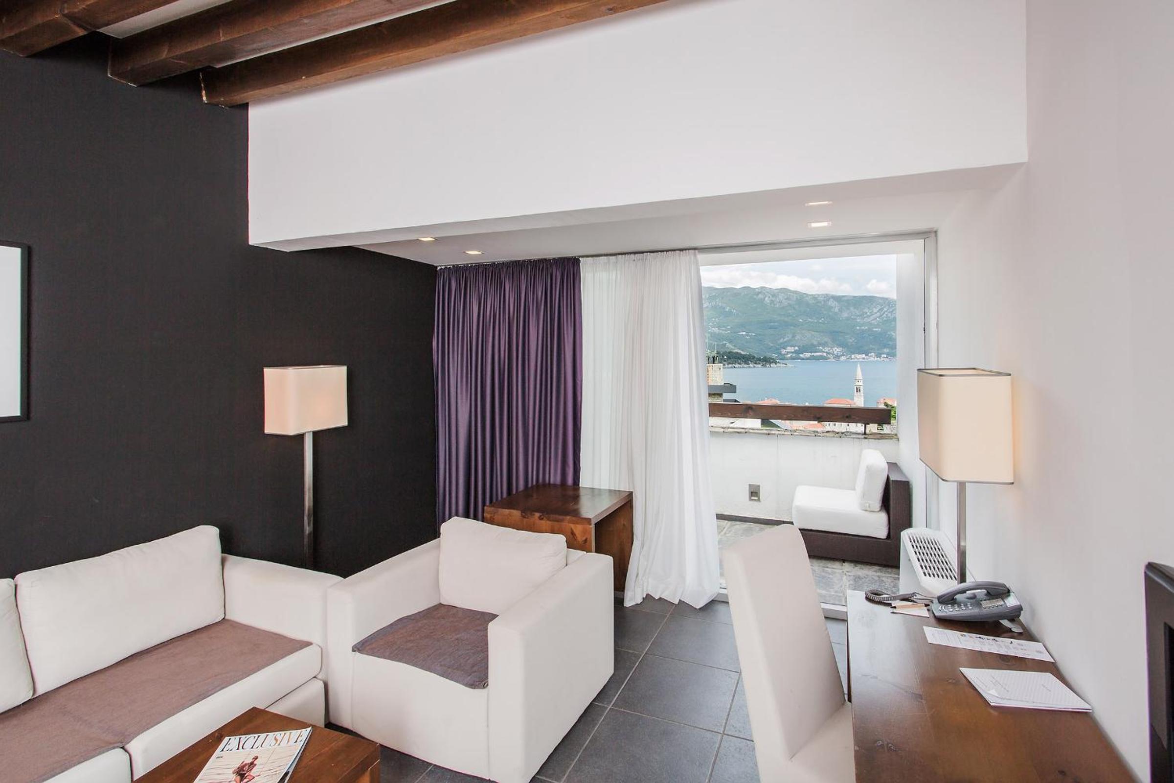 Standard Villa - Photo 1