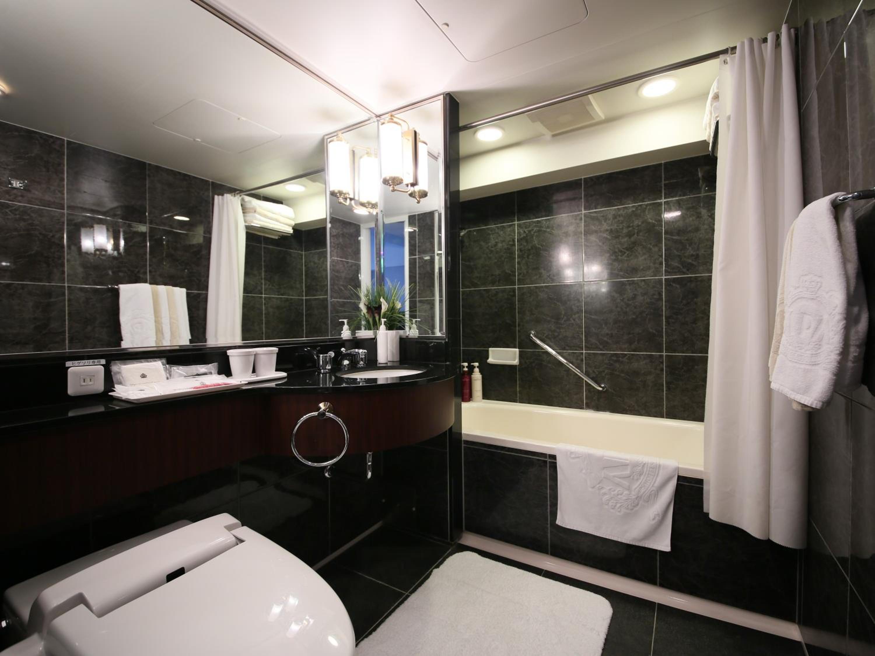 Junior Suite - Non-Smoking photo 3