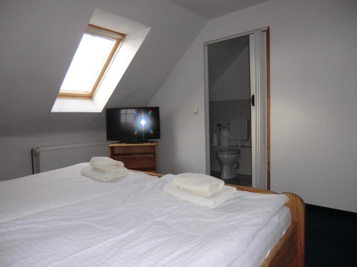 Standard Double Room photo 1