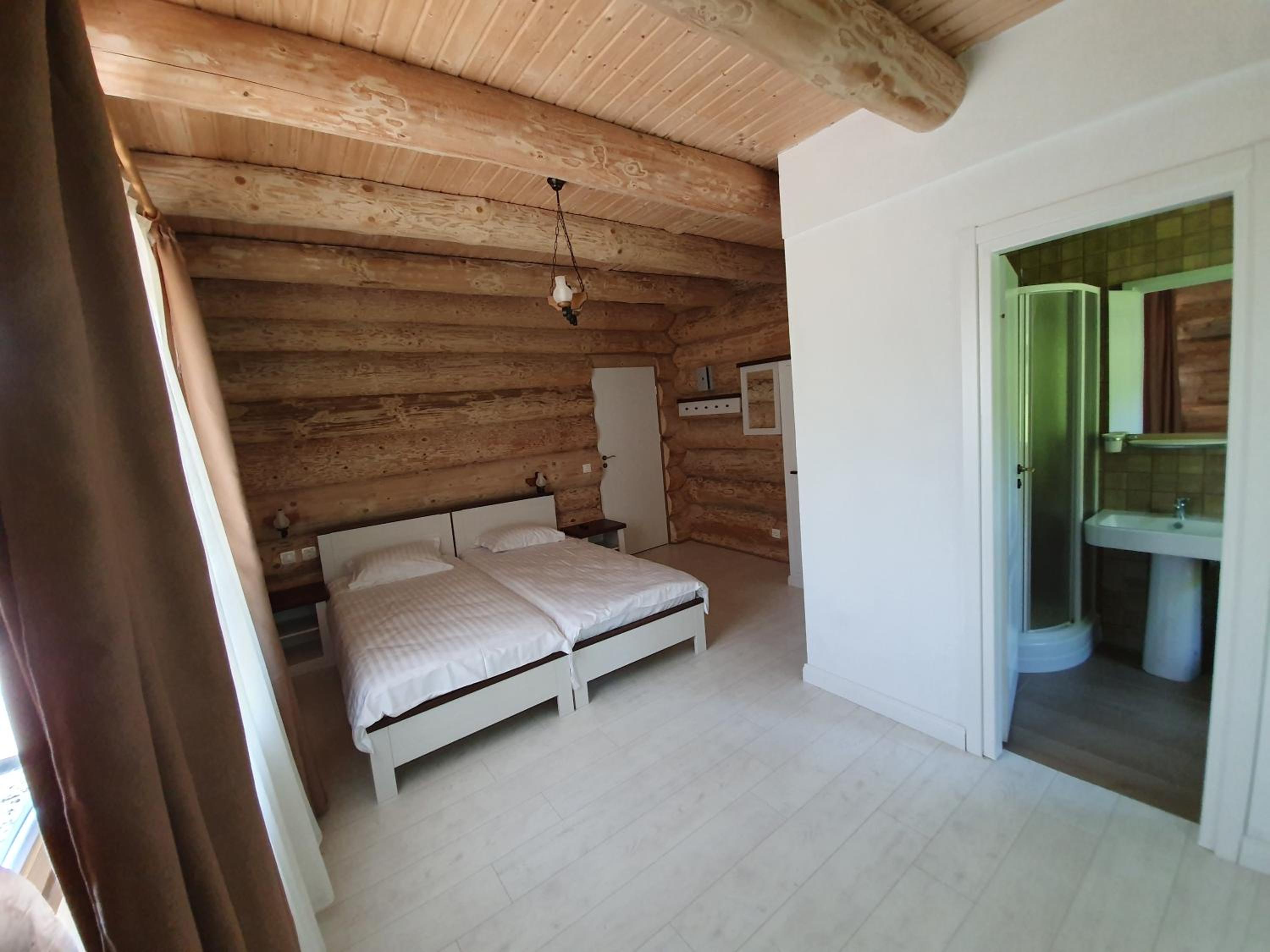Deluxe Twin Room photo 2