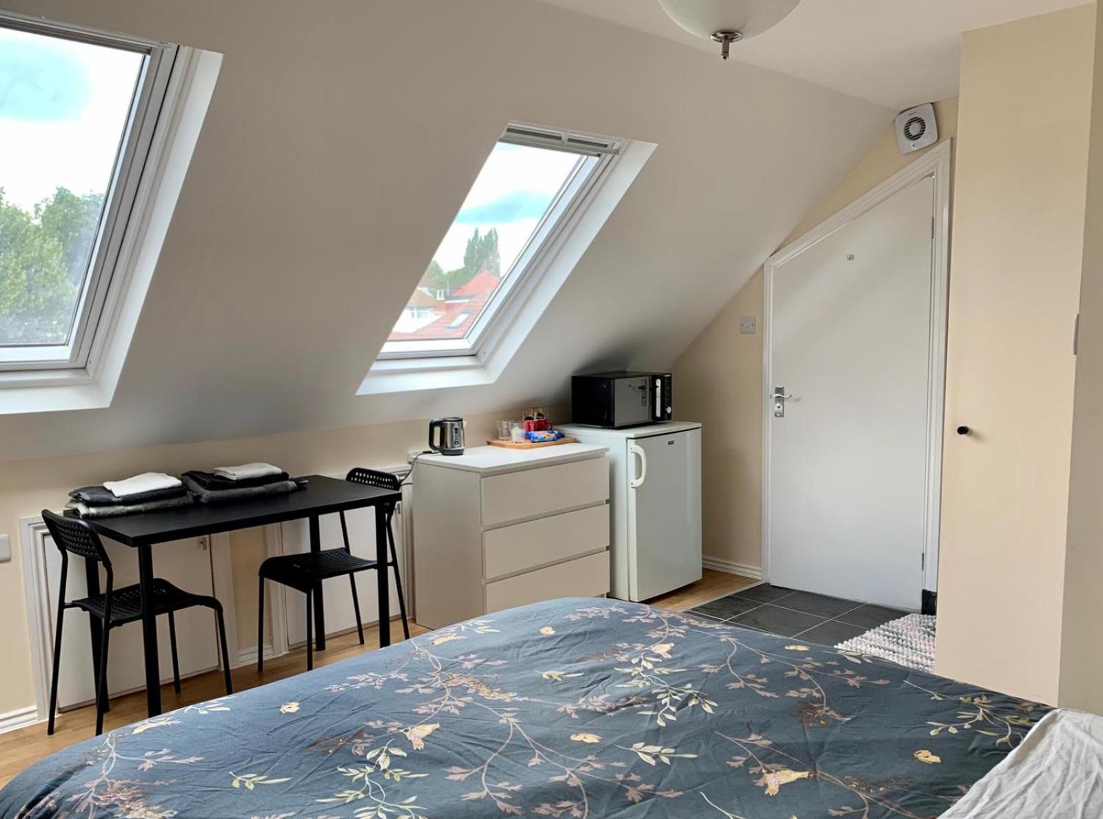 Deluxe Double Room with Shower photo 1
