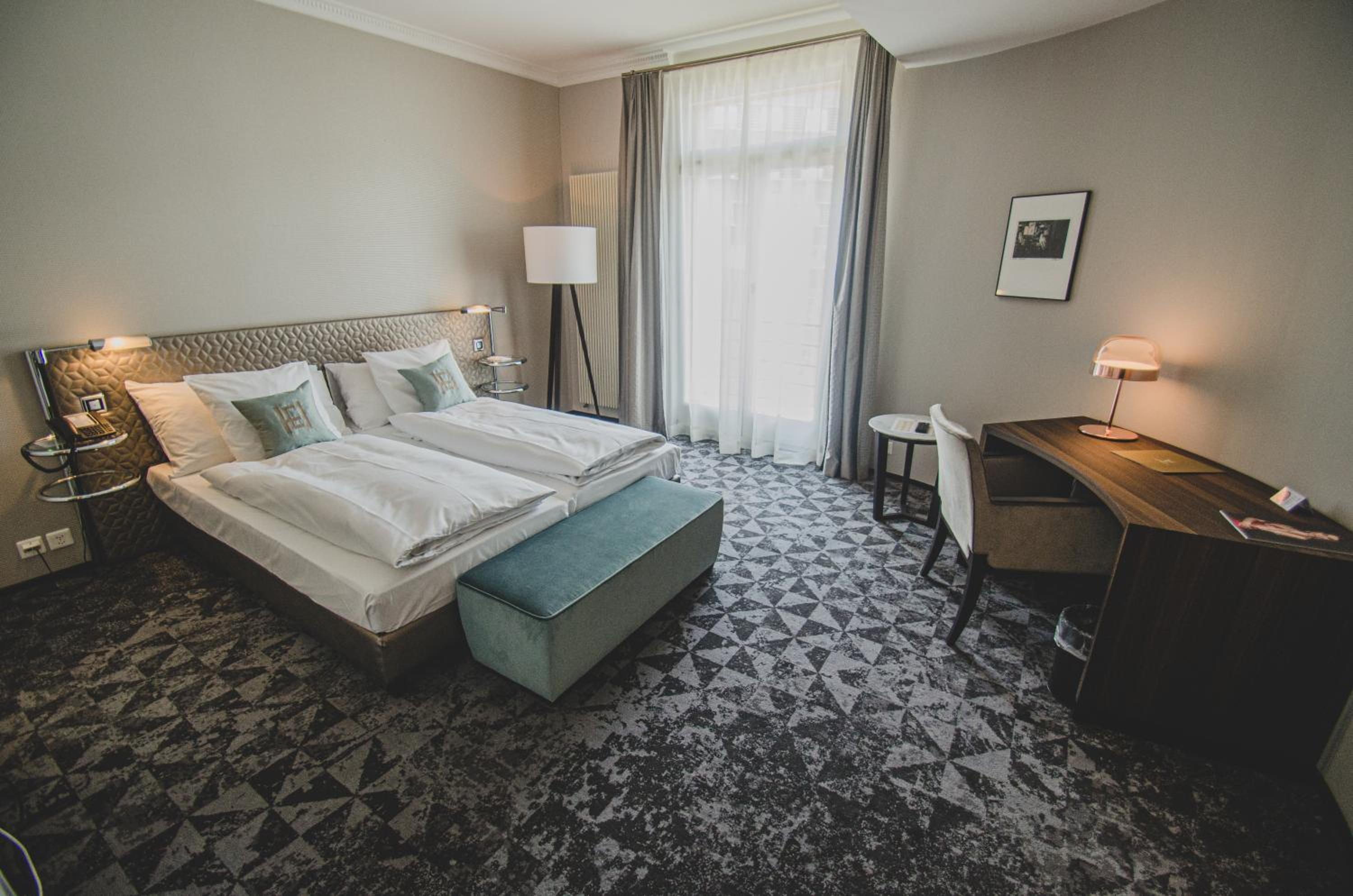 Premium Suite - Photo 6