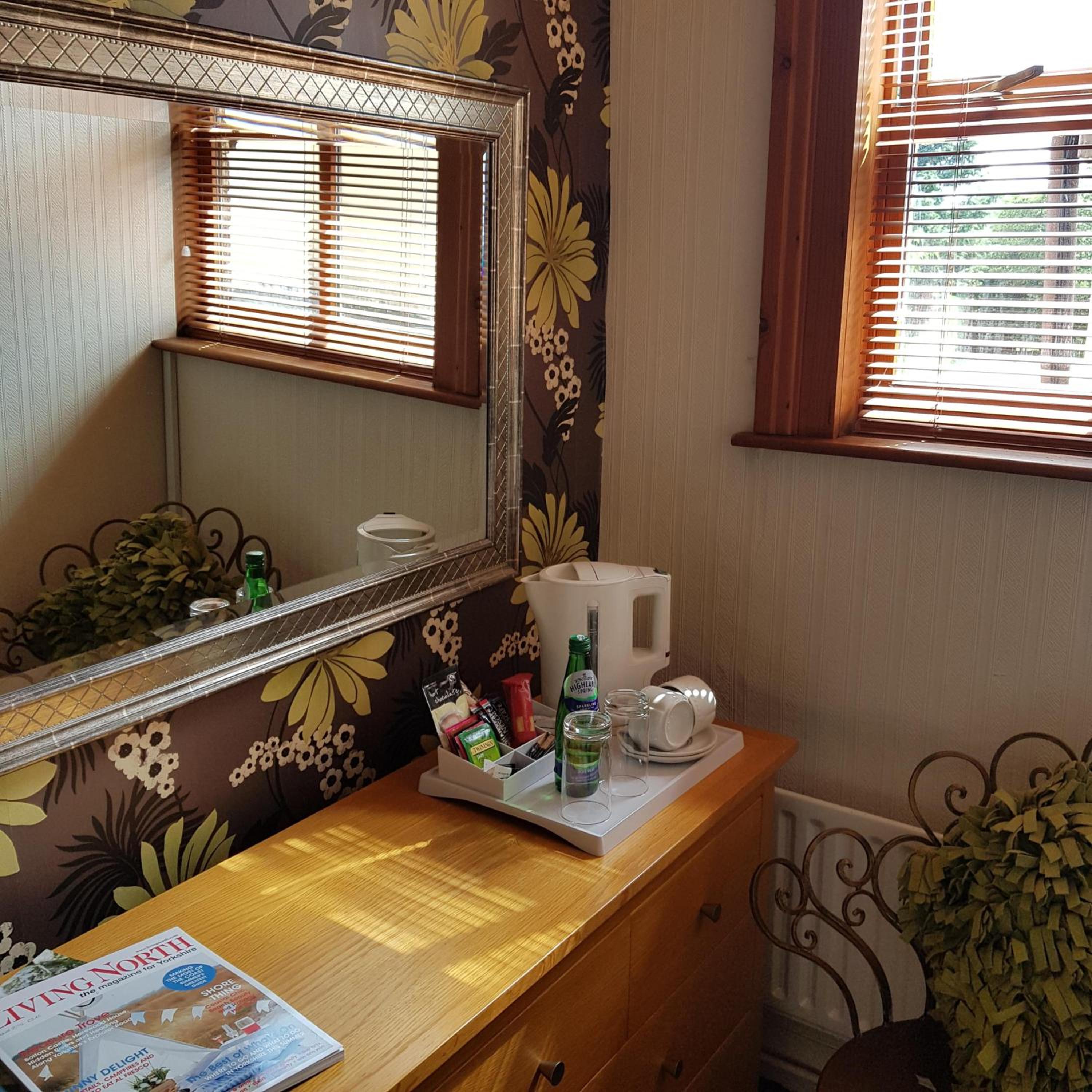 Double Room With Private Bathroom photo 3