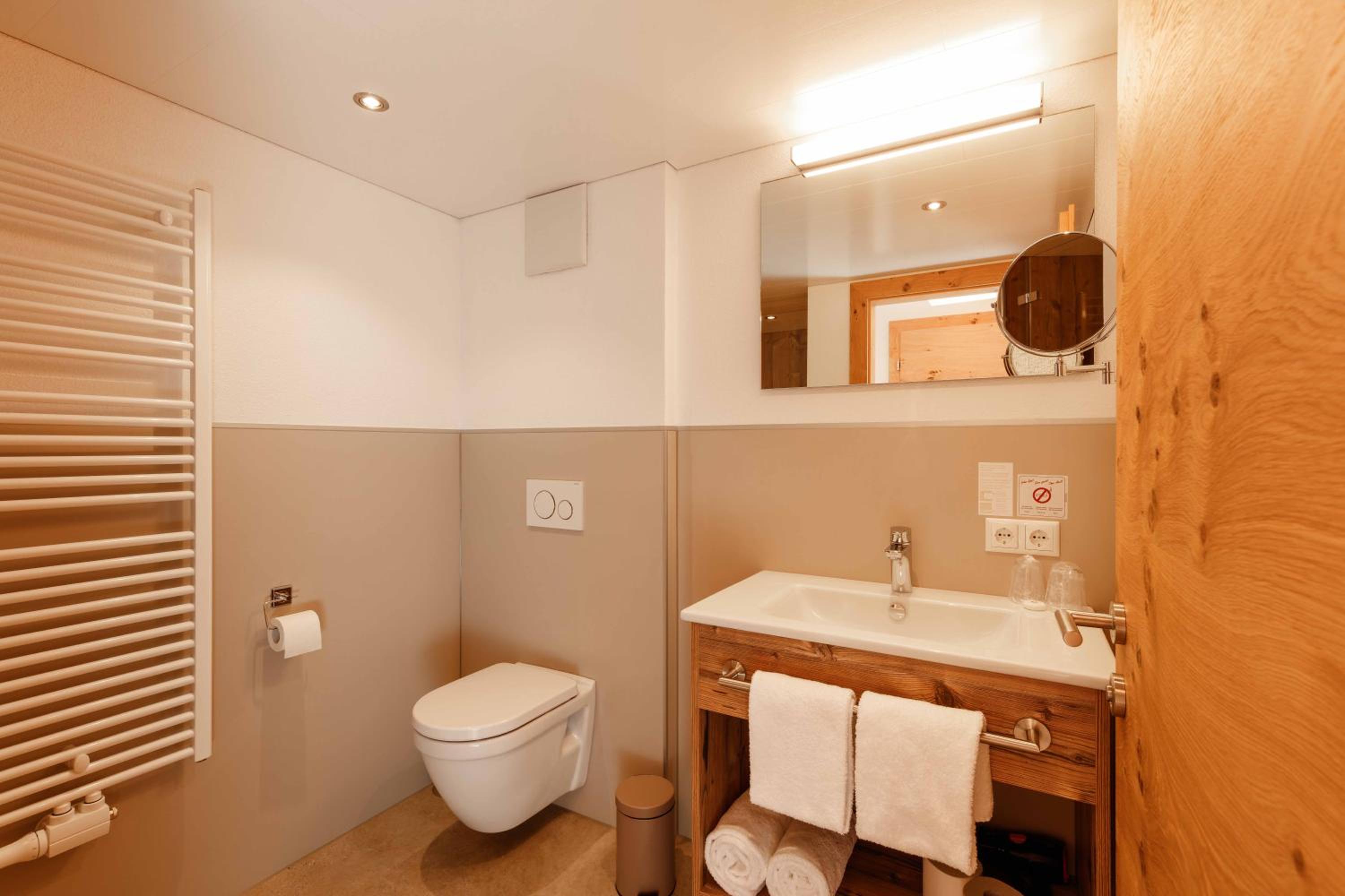 Double Room with Extra Bed photo 2