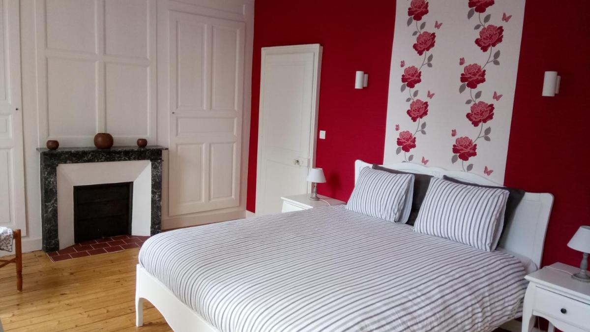 Large Double Room - Photo 1