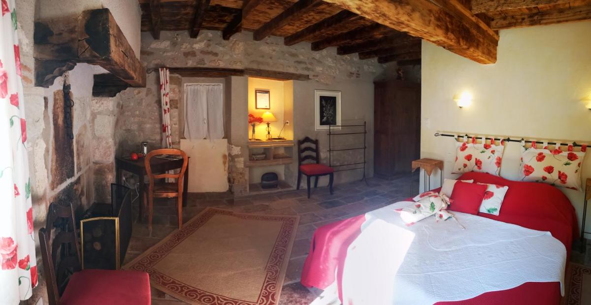 Standard Double Room - Photo 2