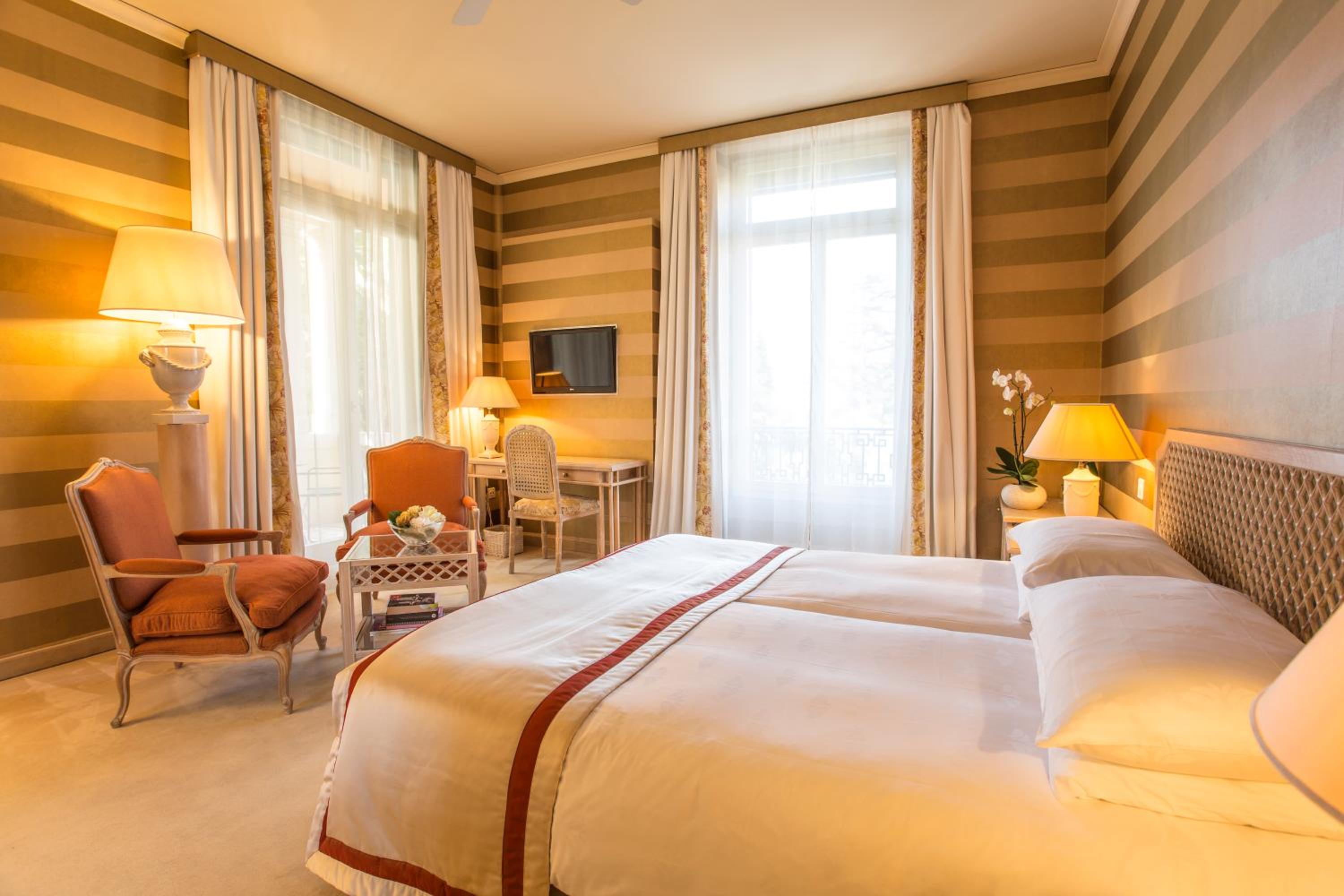 Double or Twin Room thumbnail 5