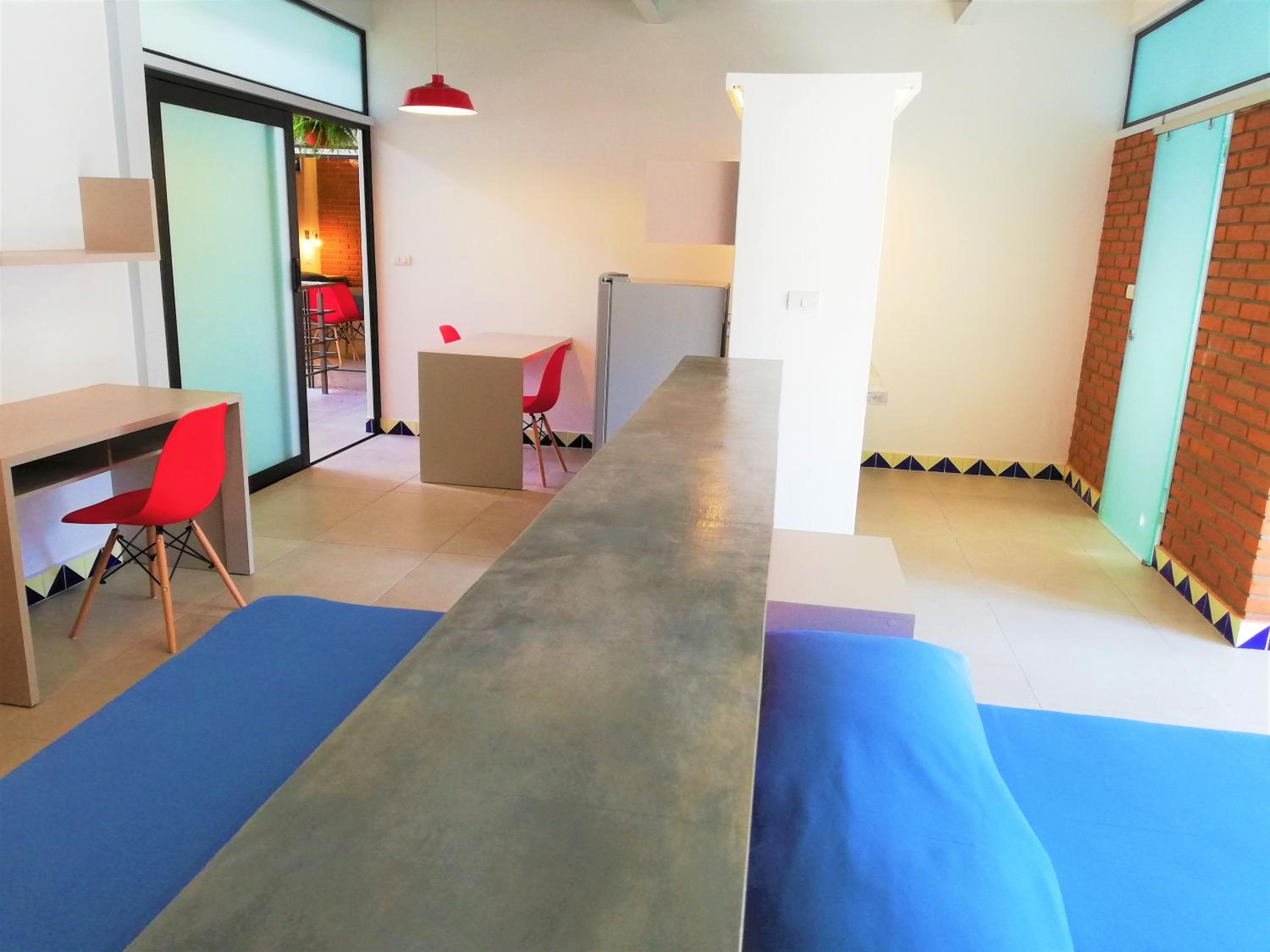 Suite with Balcony - Photo 5