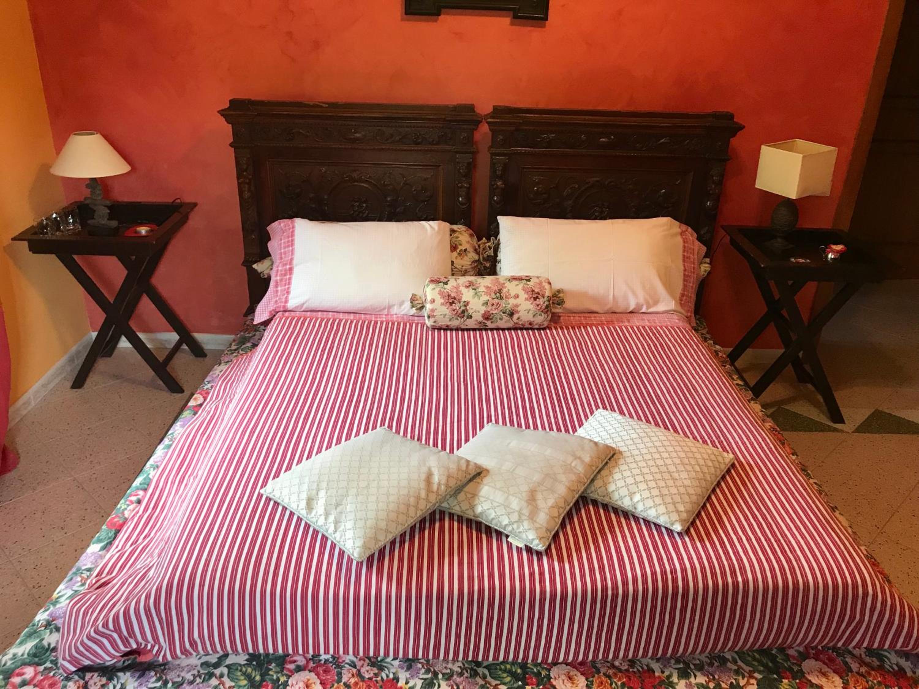 Double or Twin Room with Garden View photo 3