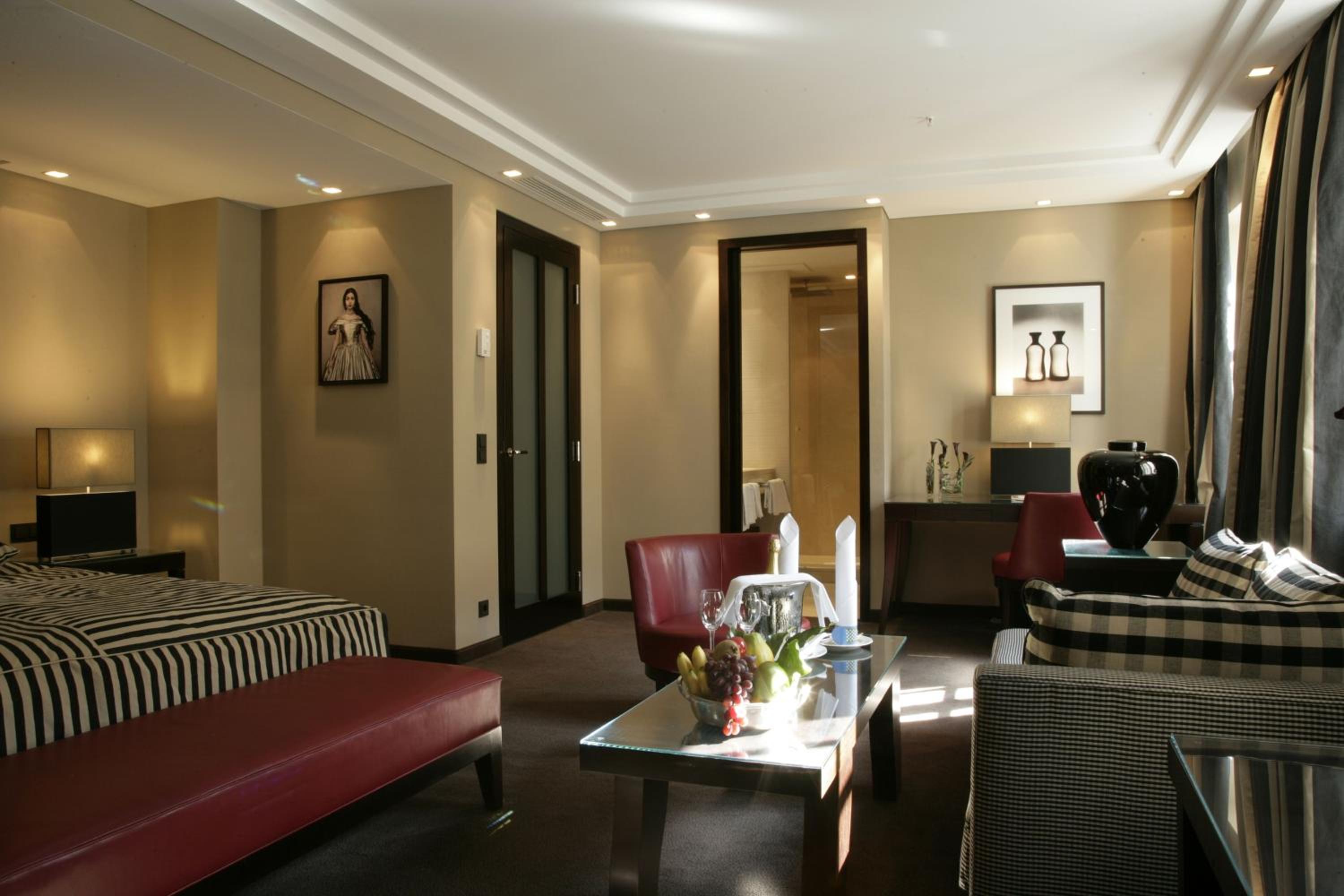 Junior Suite - Photo 1