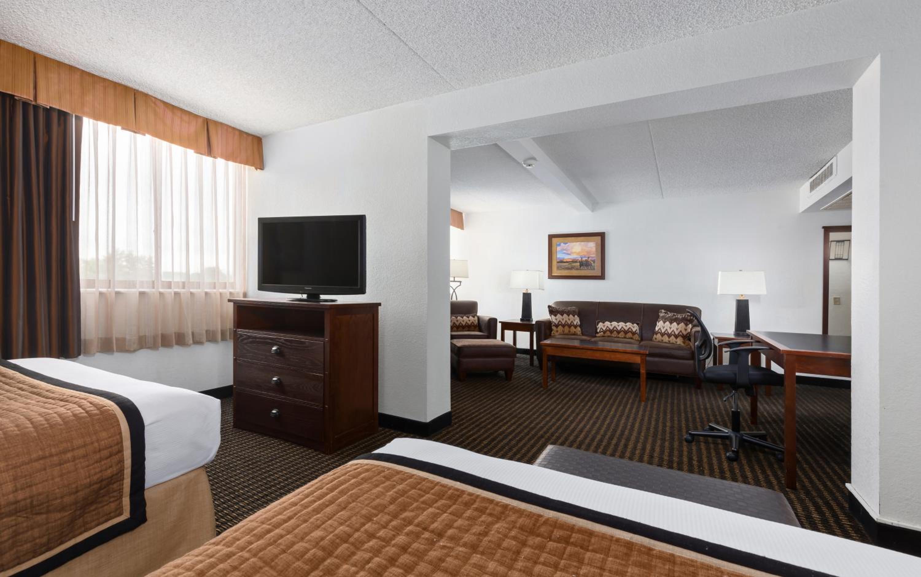 Queen Suite - Not Pet Friendly