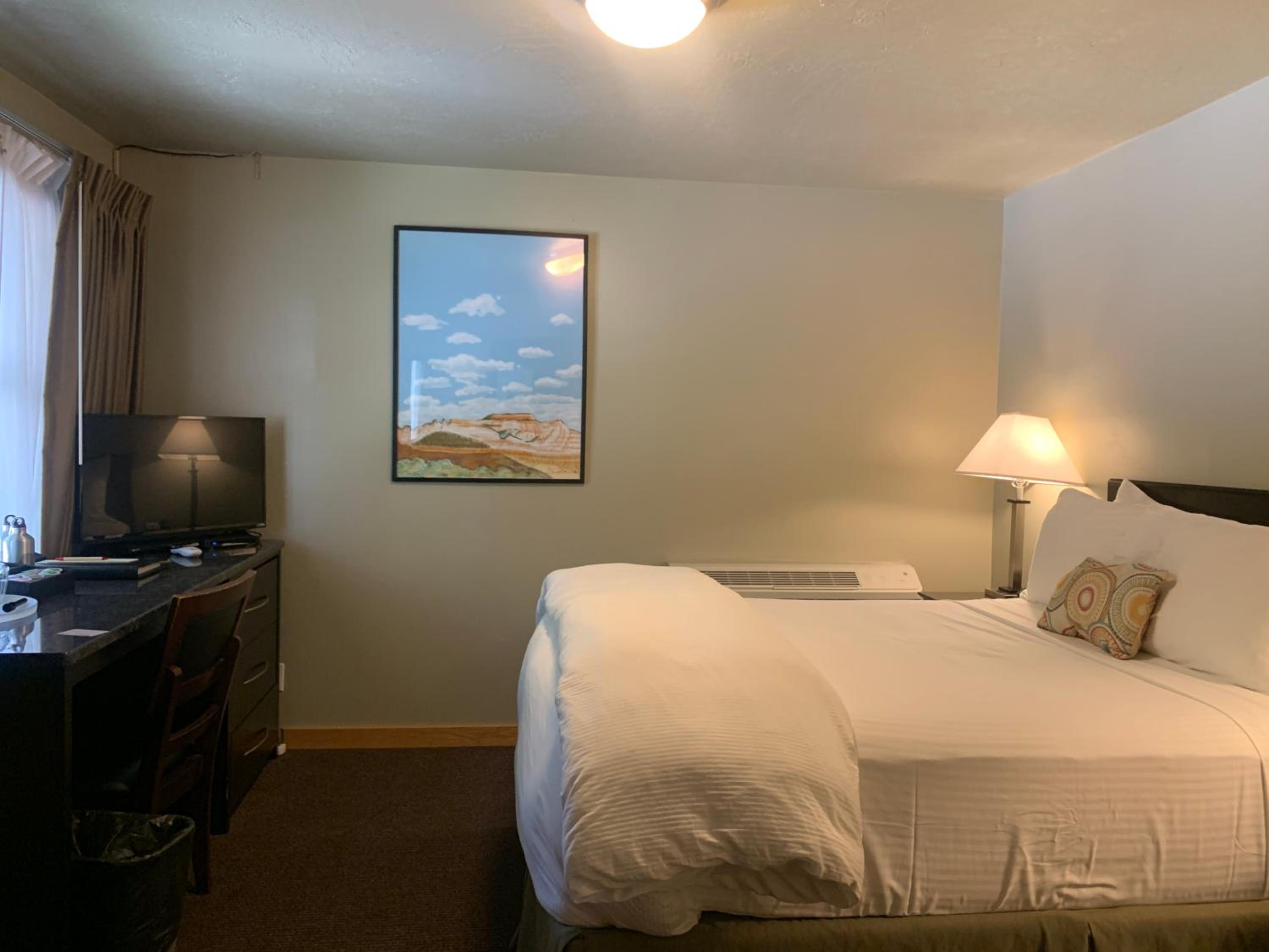 Standard Queen Room