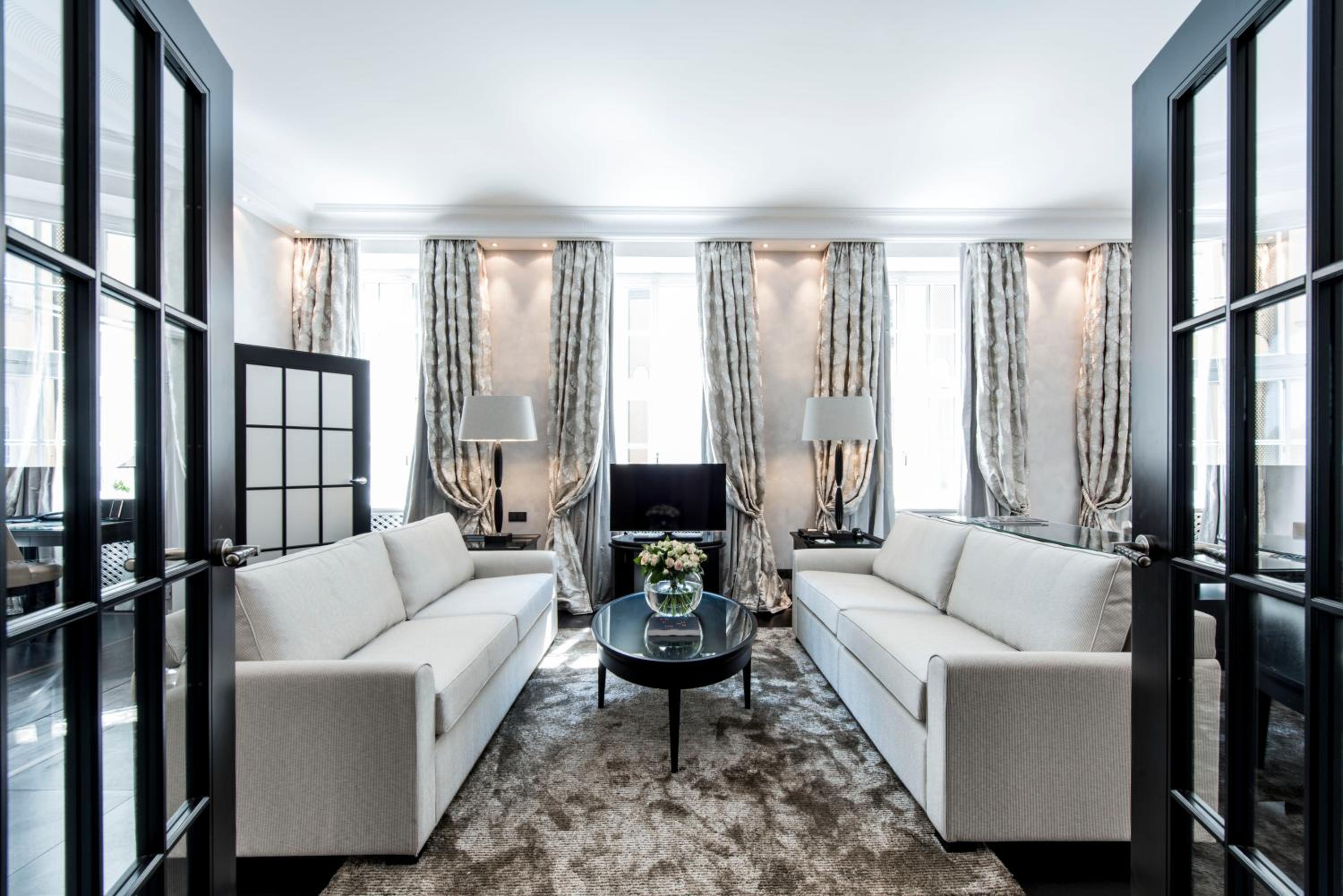 Deluxe Suite - Photo 2