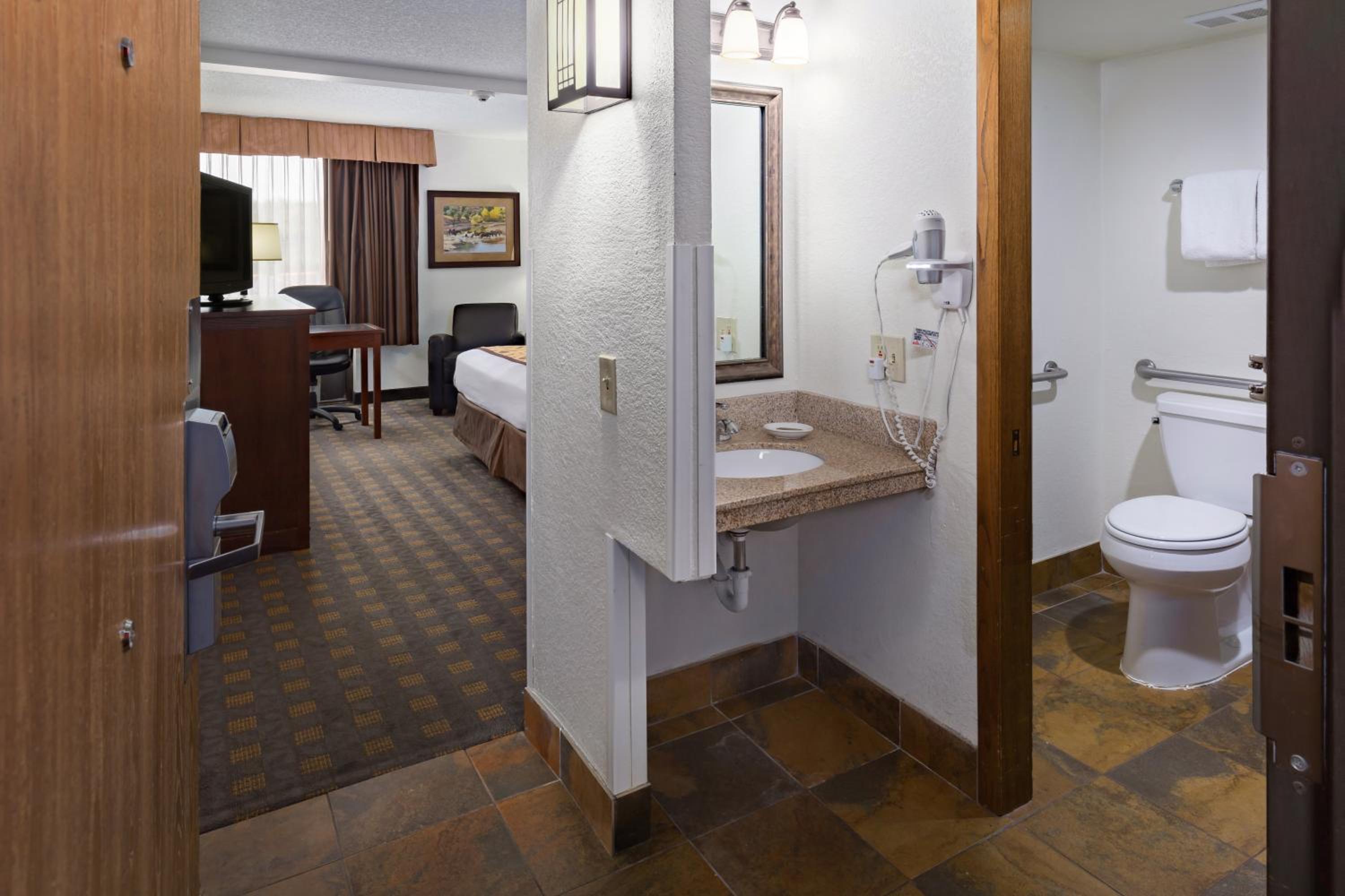 King Room - Disability Access - Pet Friendly