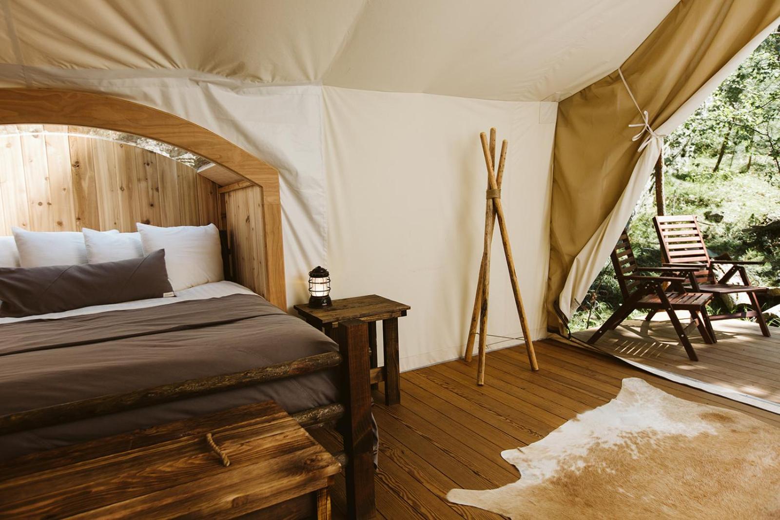 Stargazer Tent with Private Bathroom photo 1