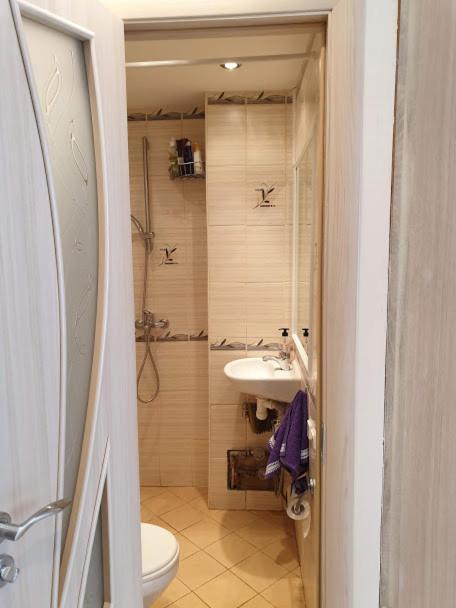 One-Bedroom Apartment - Photo 4