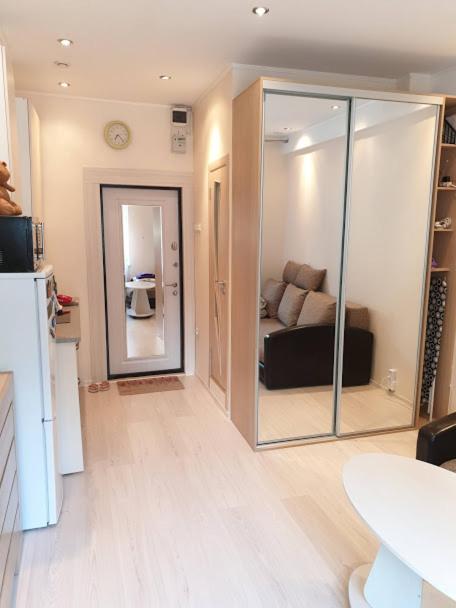 One-Bedroom Apartment - Photo 8