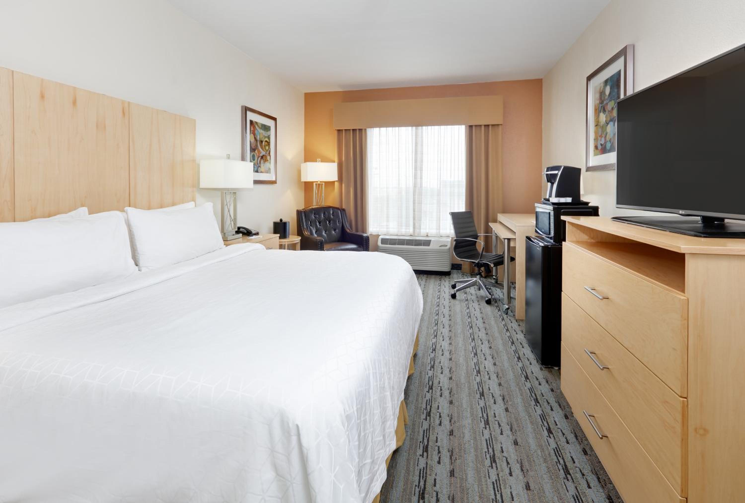 King Room - Hearing Accessible