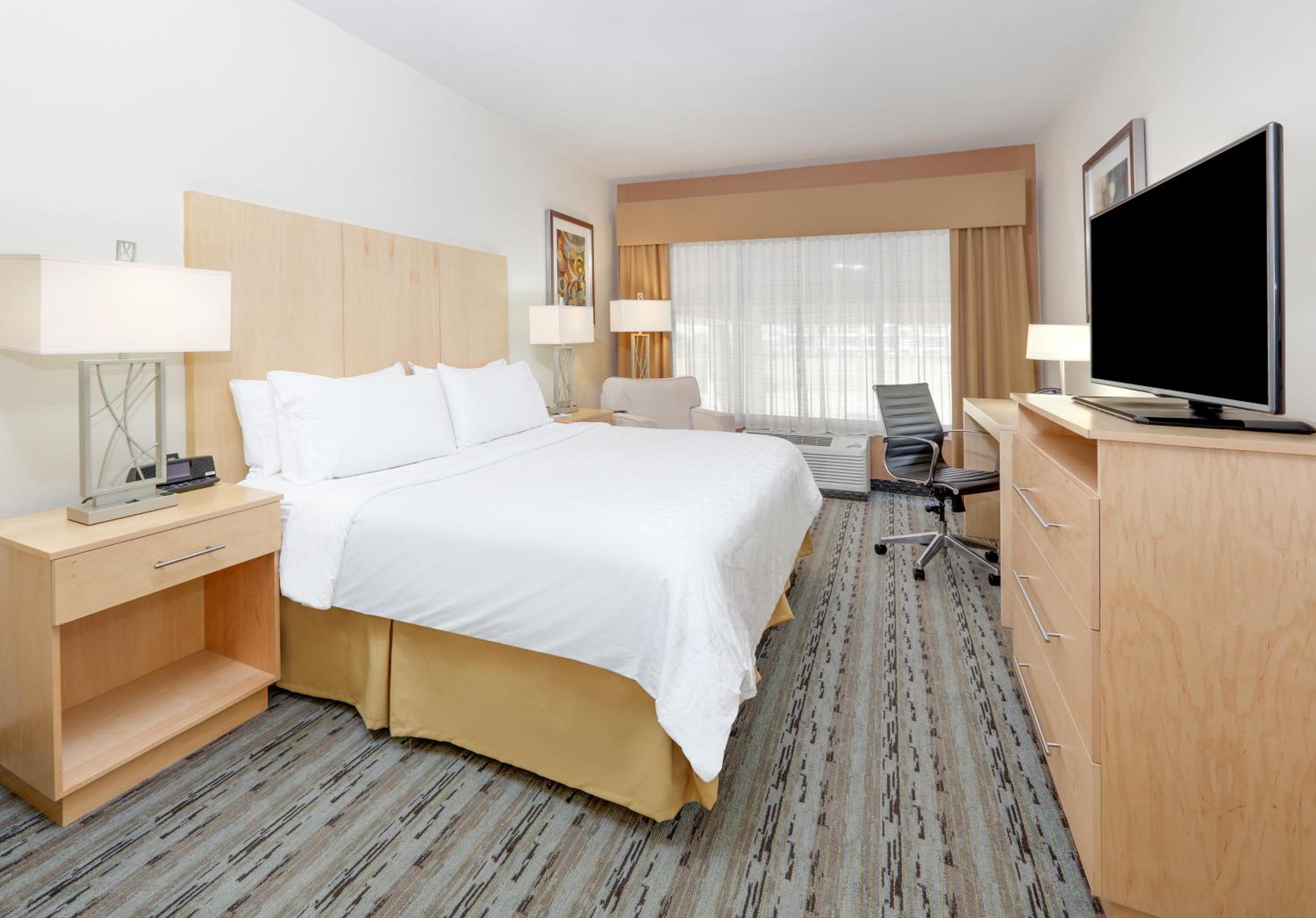 Standard Queen Room with Two Queen Beds and Roll In Shower - Communications/Mobility Access