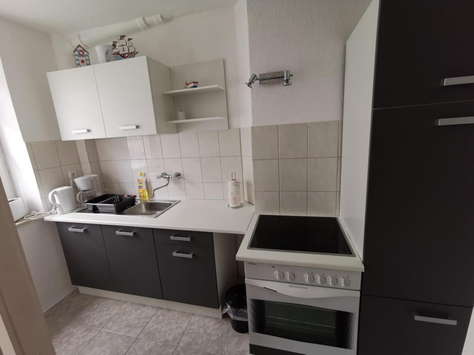 One-Bedroom Apartment - Photo 3