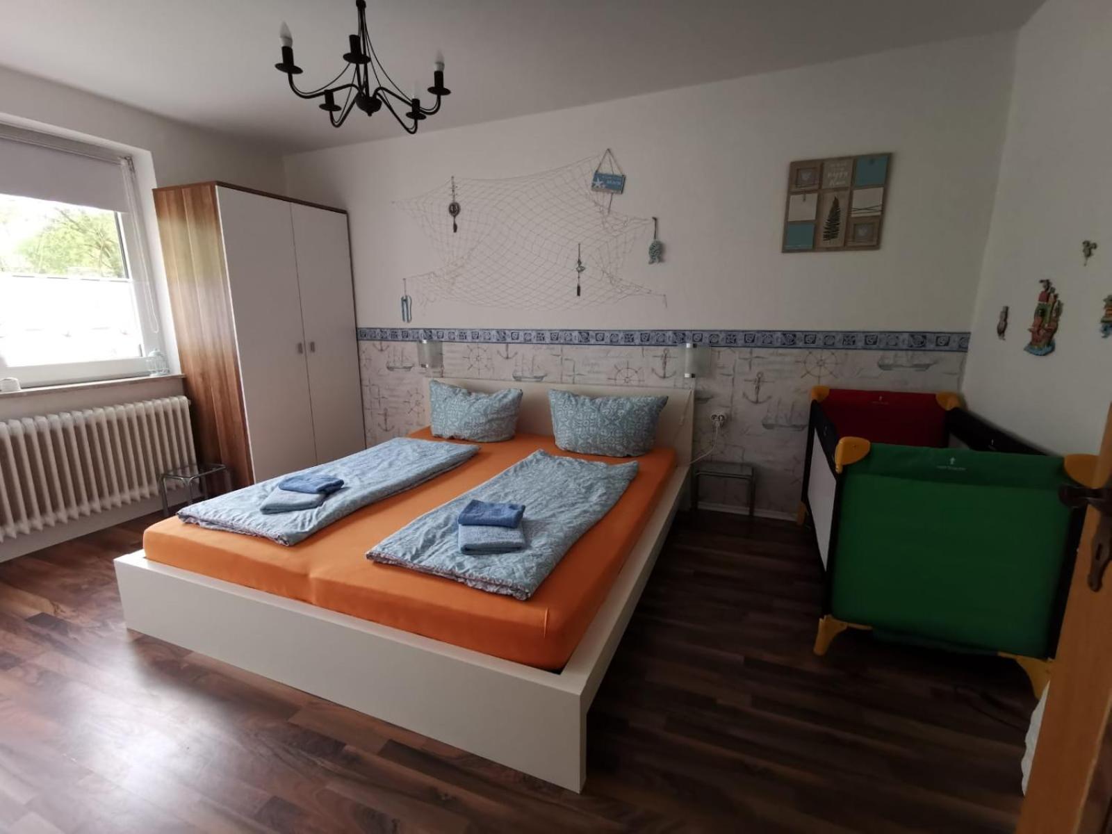 One-Bedroom Apartment - Photo 1