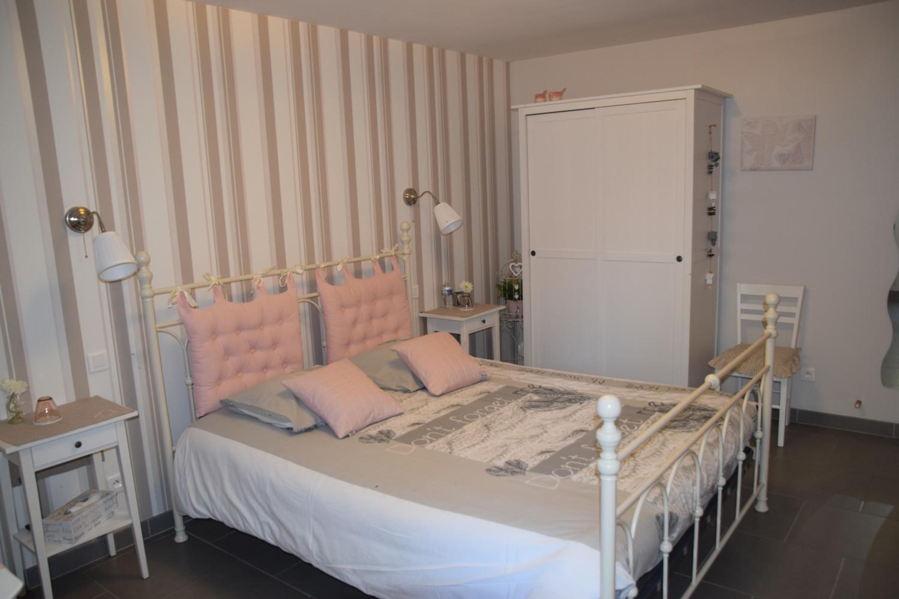 Economy Double Room photo 1