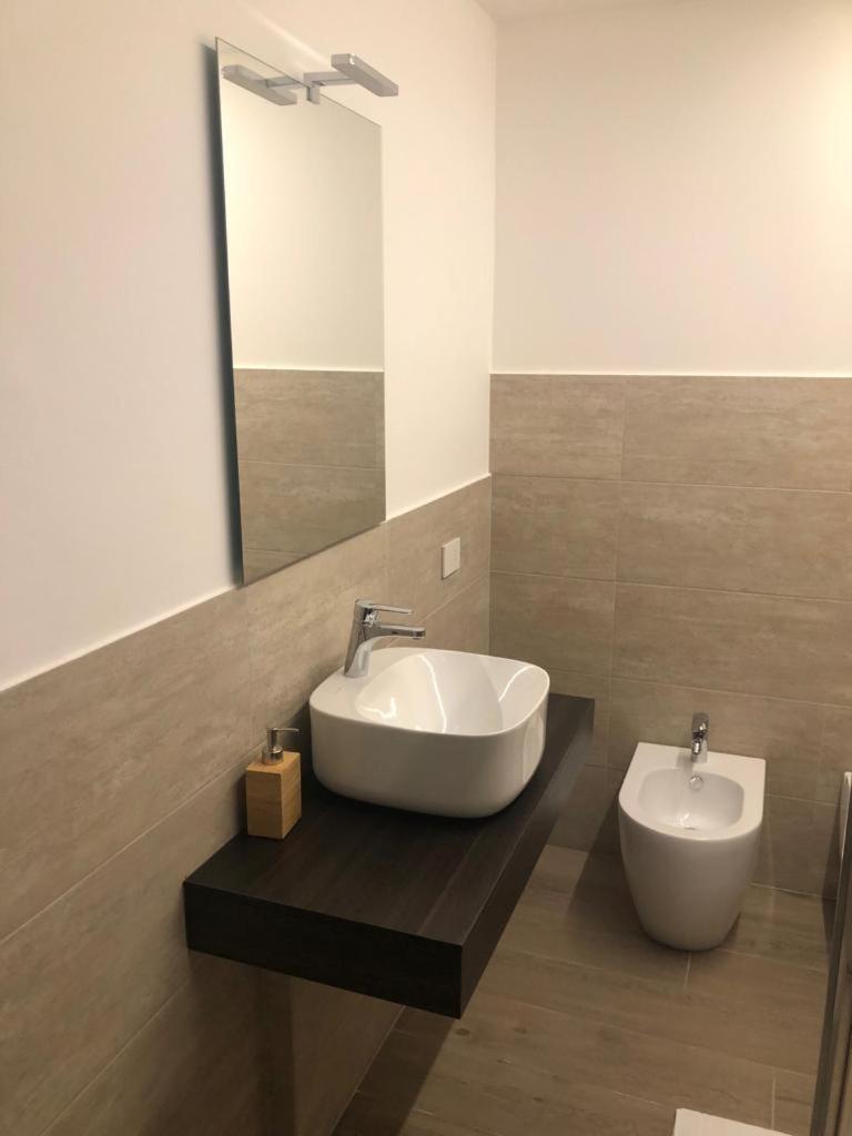 Double or Twin Room with Private Bathroom - Photo 5