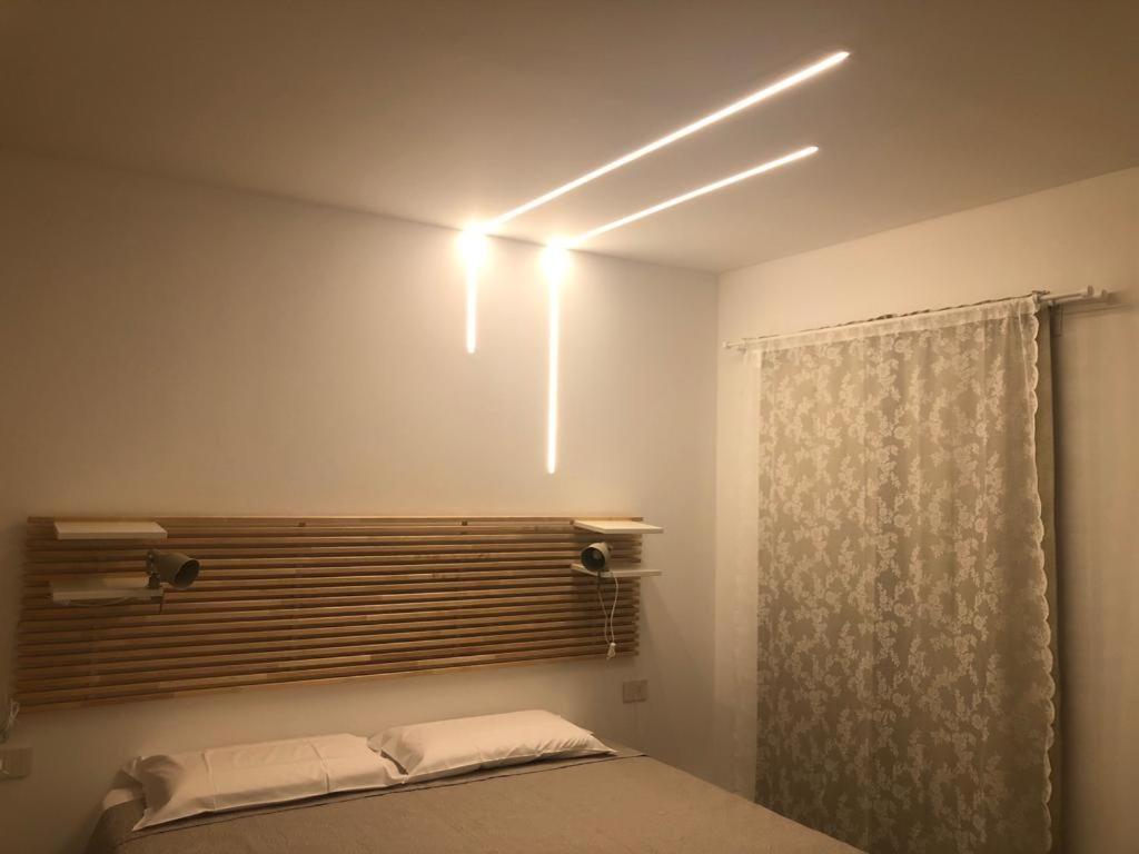 Double or Twin Room with Private Bathroom - Photo 11